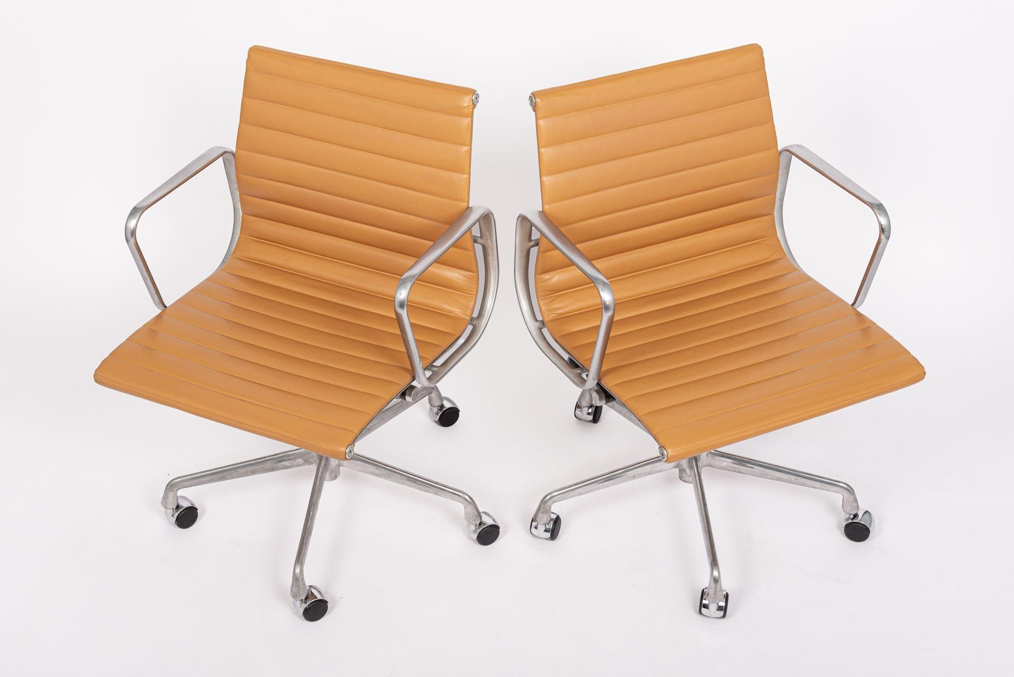 Aluminum Mid Century Light Brown Office Chairs by Eames for Herman Miller 2006