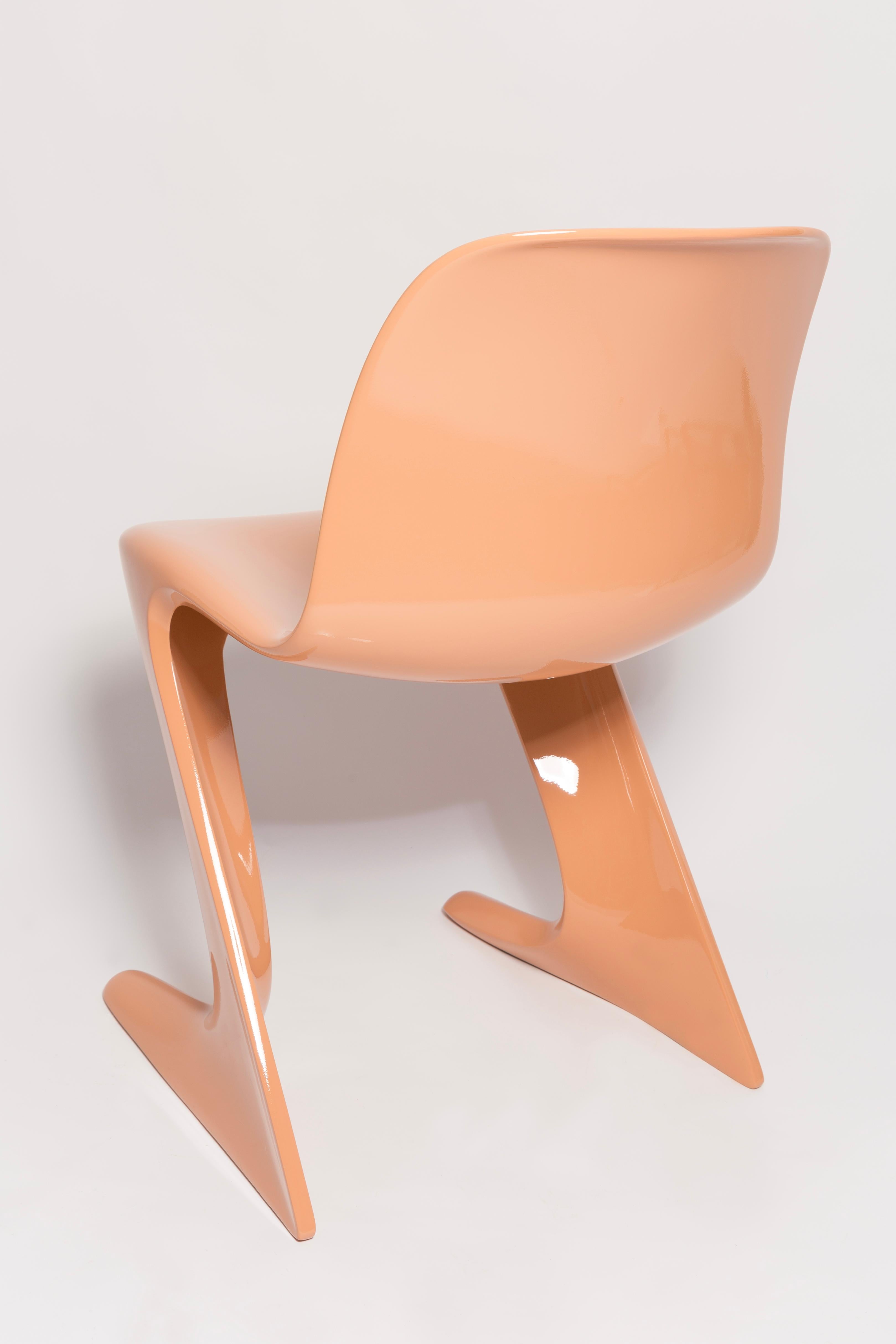 Laccato Sedia canguro arancione chiaro di metà secolo, Ernst Moeckl, Germania, 1968 in vendita