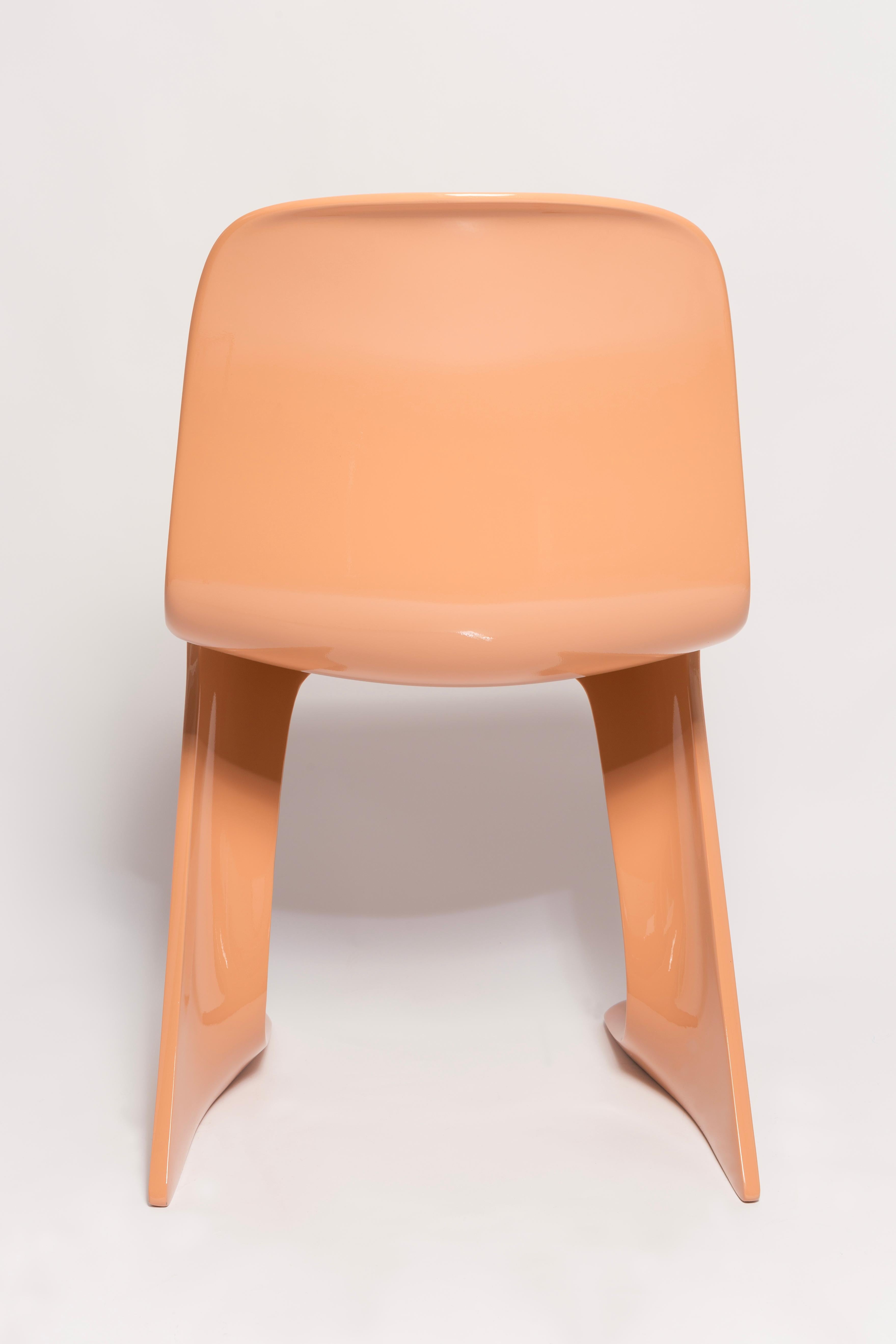 Sedia canguro arancione chiaro di metà secolo, Ernst Moeckl, Germania, 1968 In condizioni ottime in vendita a 05-080 Hornowek, PL