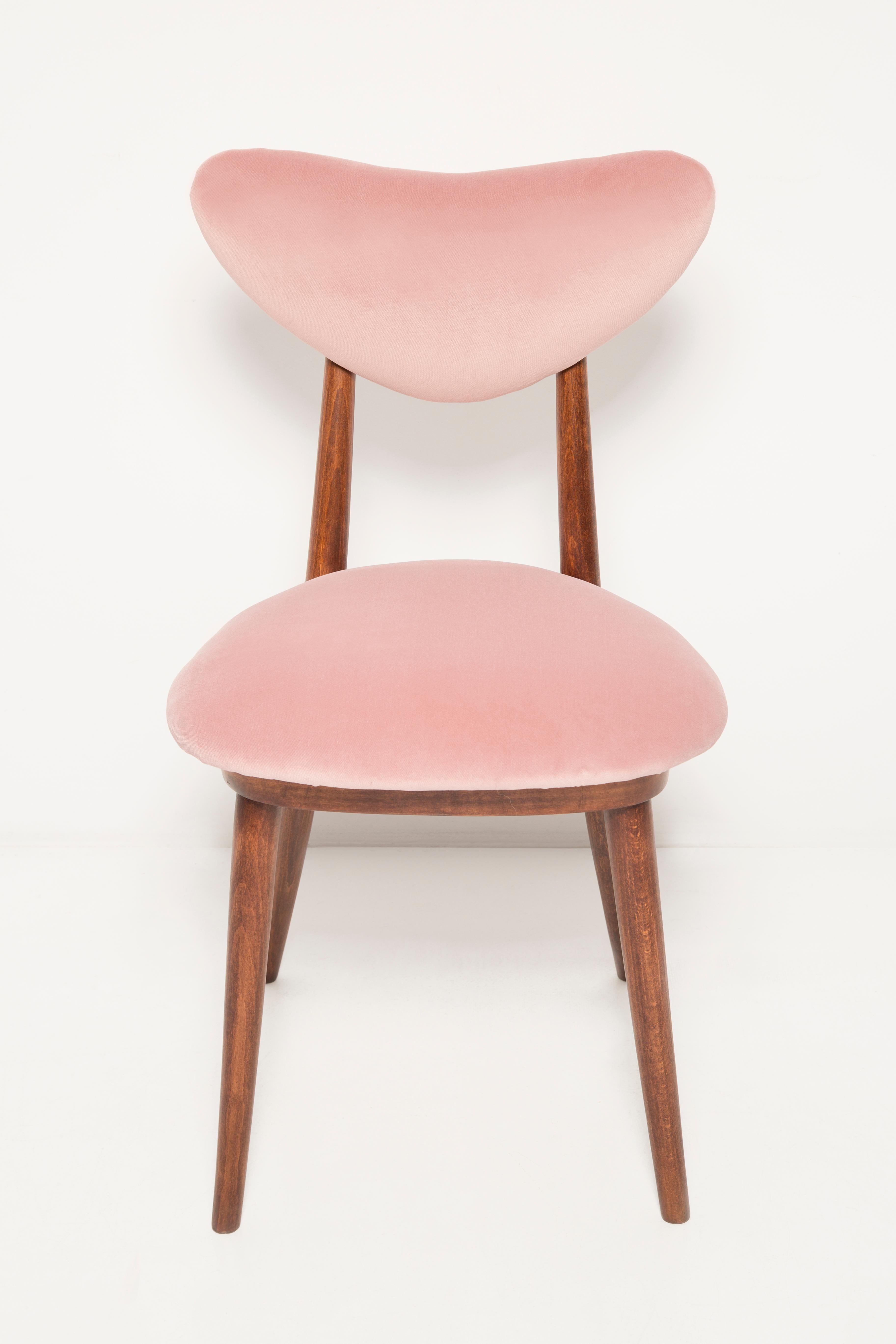 Mid Century Light Pink Velvet Heart Chair, Europe, 1960s For Sale 1