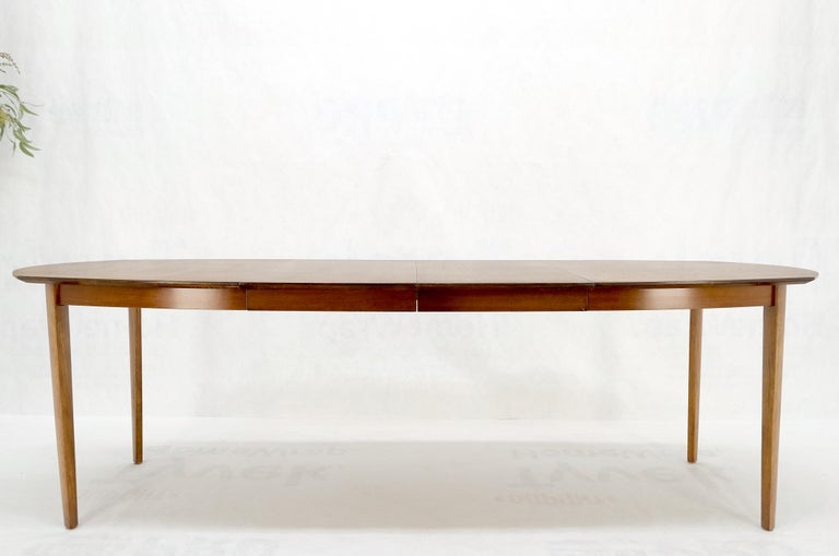 Mid Century Light Walnut Boat Oval Shape Banded Dining Table Leafs Mint! For Sale 6