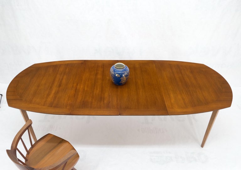Mid Century Light Walnut Boat Oval Shape Banded Dining Table Leafs Mint! For Sale 9