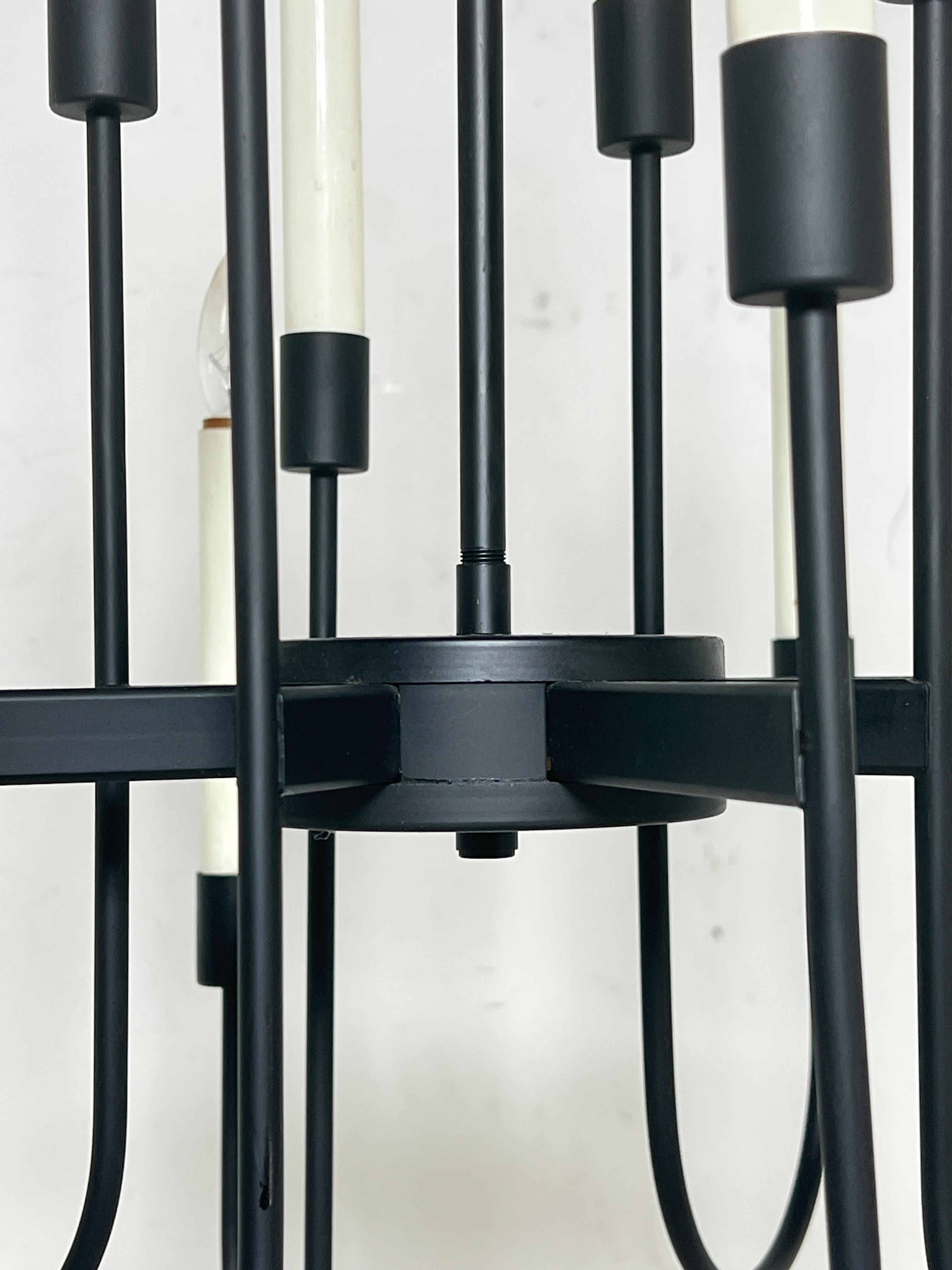 Lustre à seize ampoules Lightolier du milieu du siècle, Circa 1960s Bon état - En vente à Peabody, MA