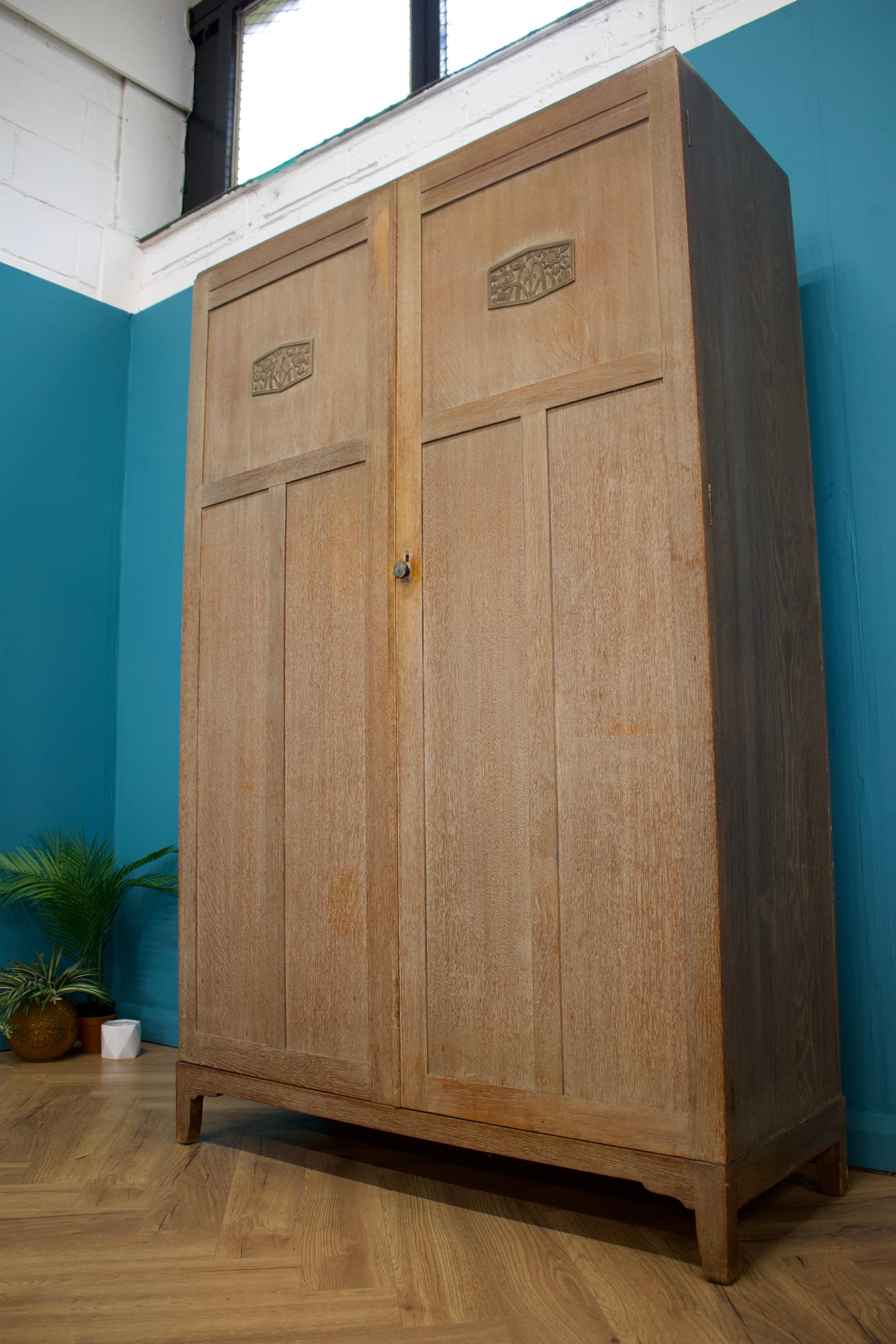 Mid-Century Limed Oak Wardrobe from Raleigh Furniture, 1950s In Good Condition In South Shields, GB