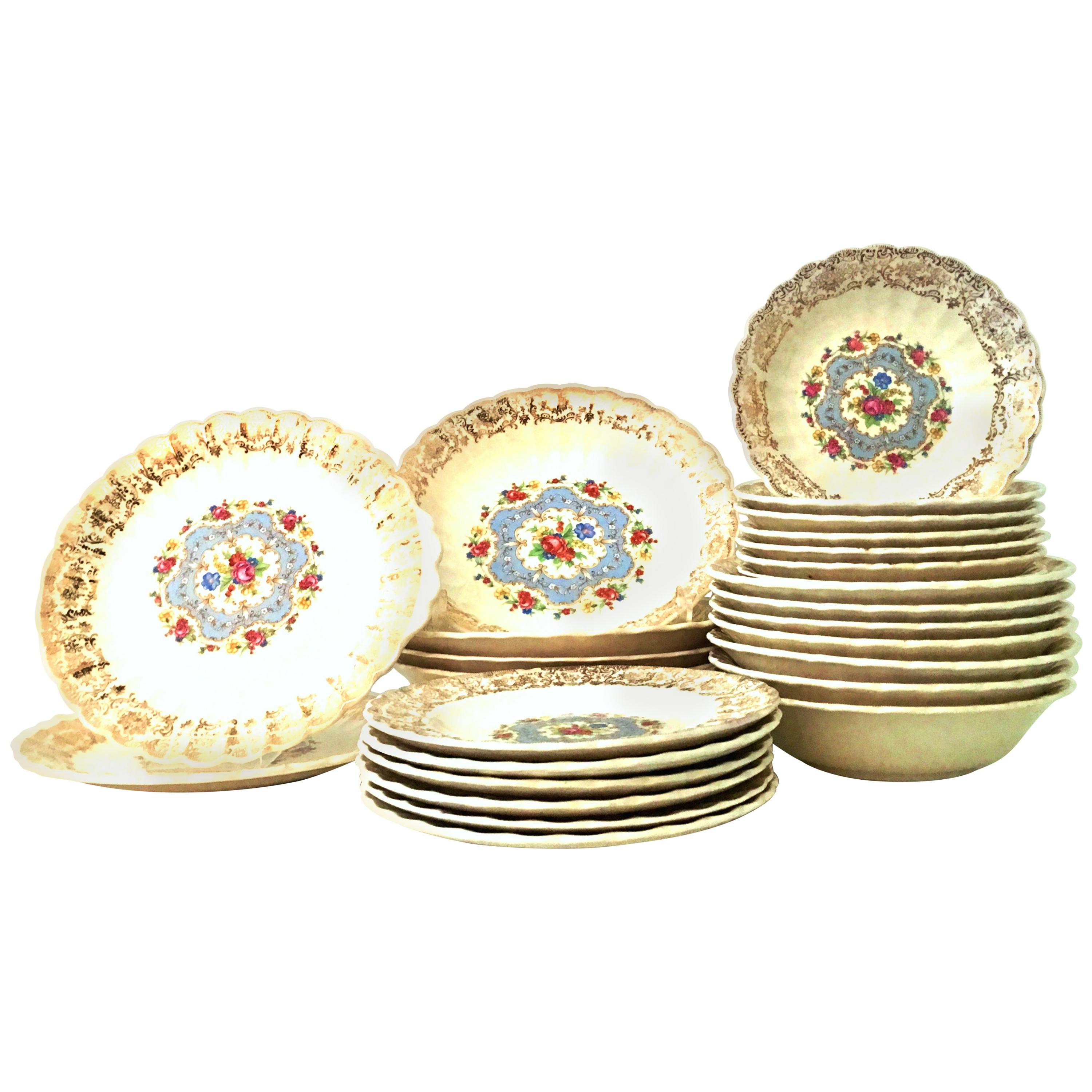 Mid-Century Limoges USA Ceramic and Gold Gilt Dinnerware "Lyric" Set of 25 For Sale