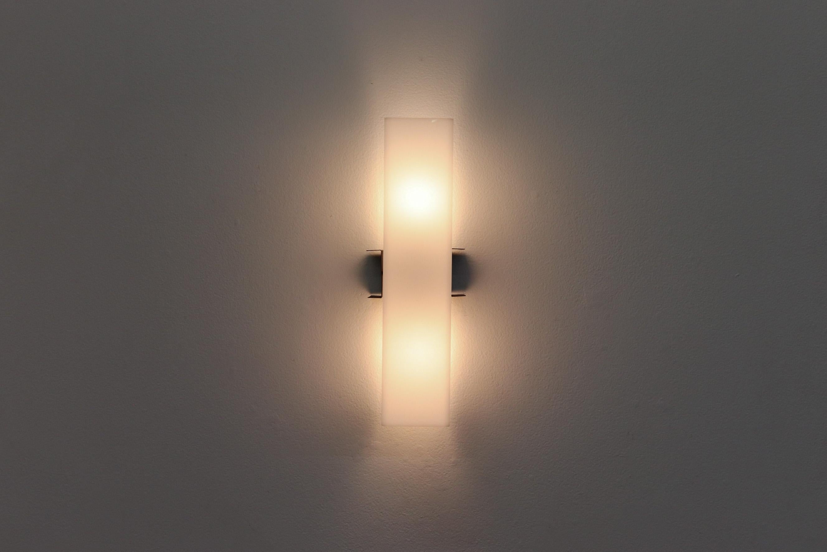 Mid-Century Linear Acrylic and Enameled Metal Sconce 5