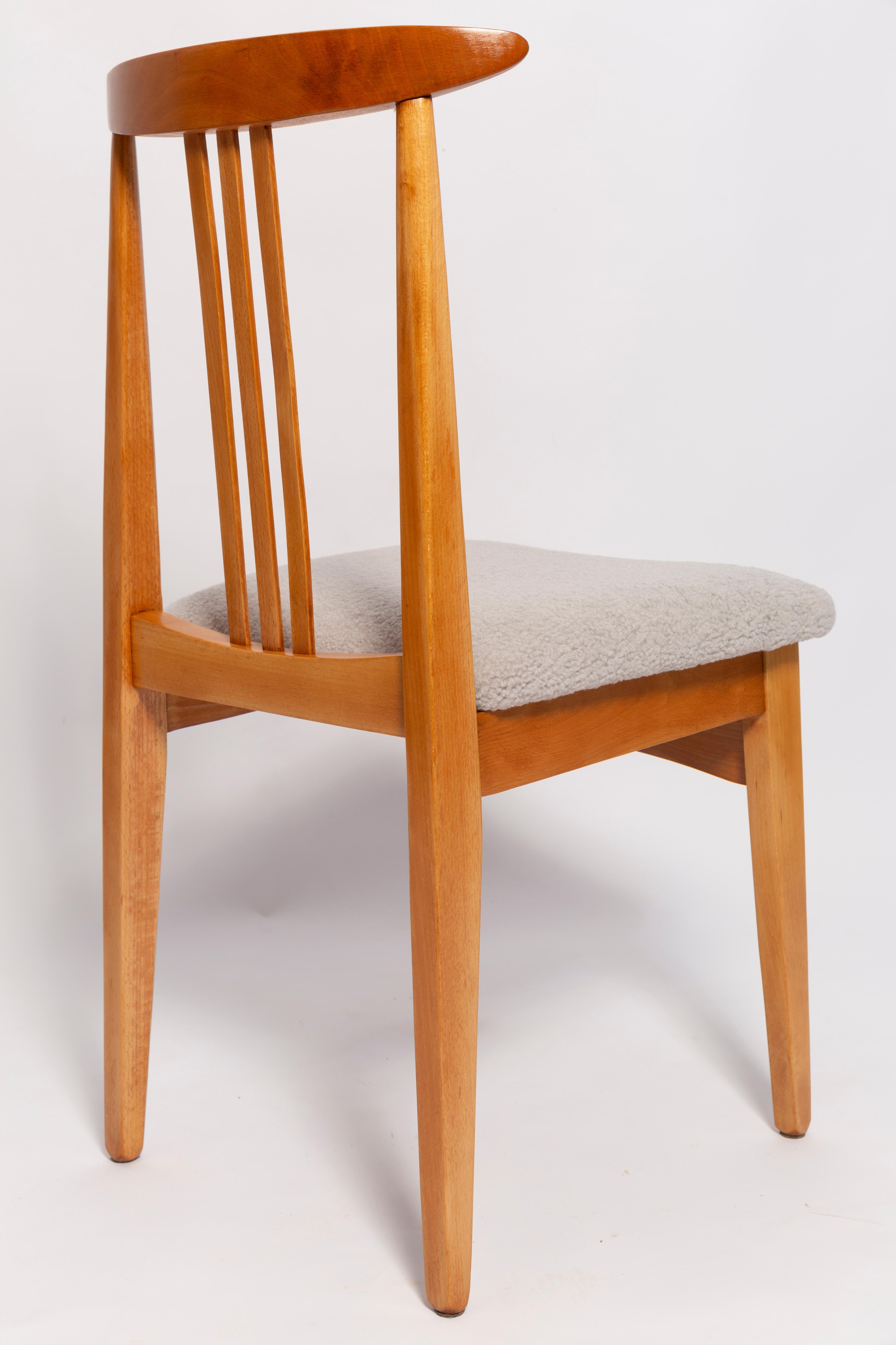 Polish Mid-Century Linen Boucle Chair, Light Wood, by M. Zielinski, Europe, 1960s For Sale