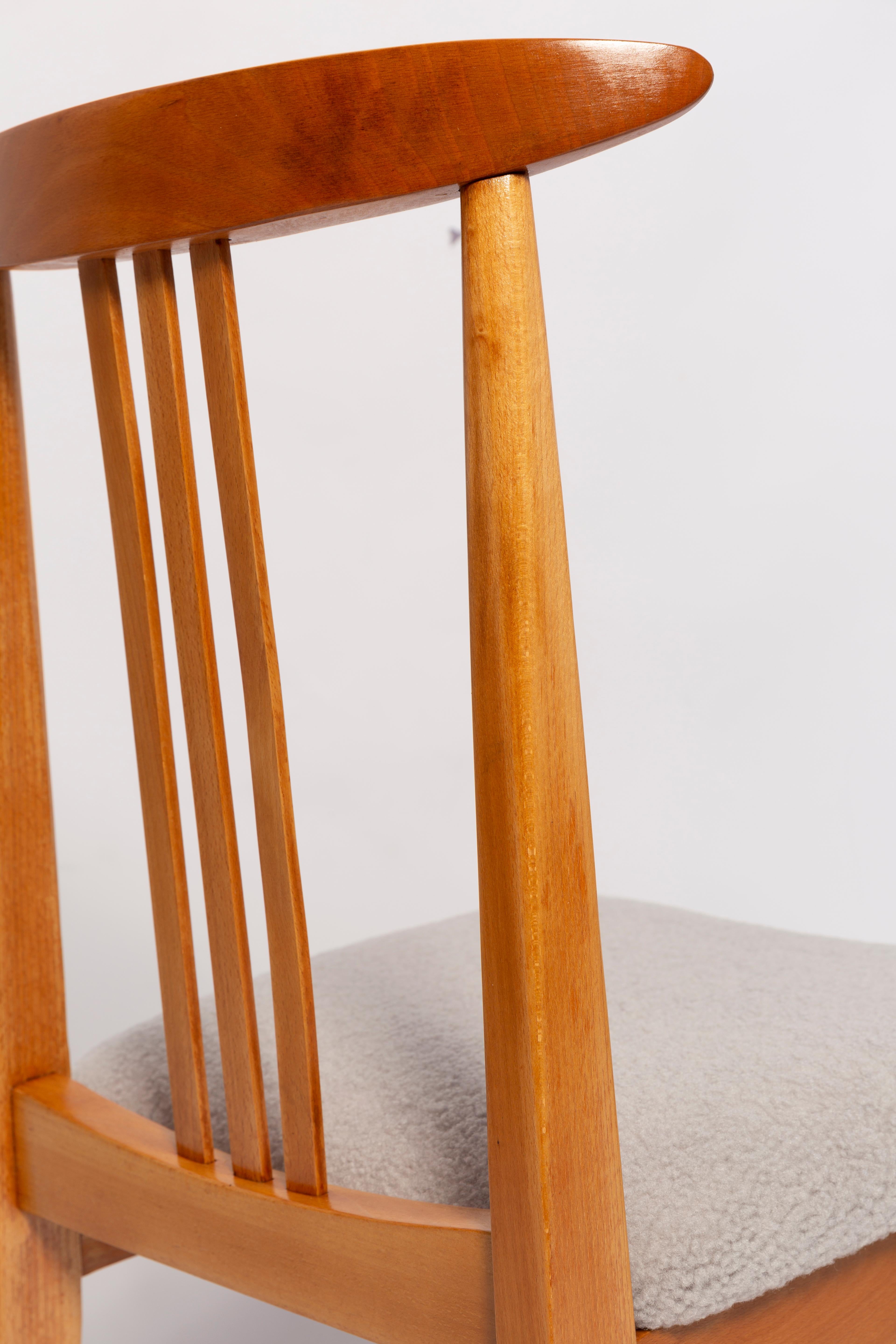 Hand-Crafted Mid-Century Linen Boucle Chair, Light Wood, by M. Zielinski, Europe, 1960s For Sale