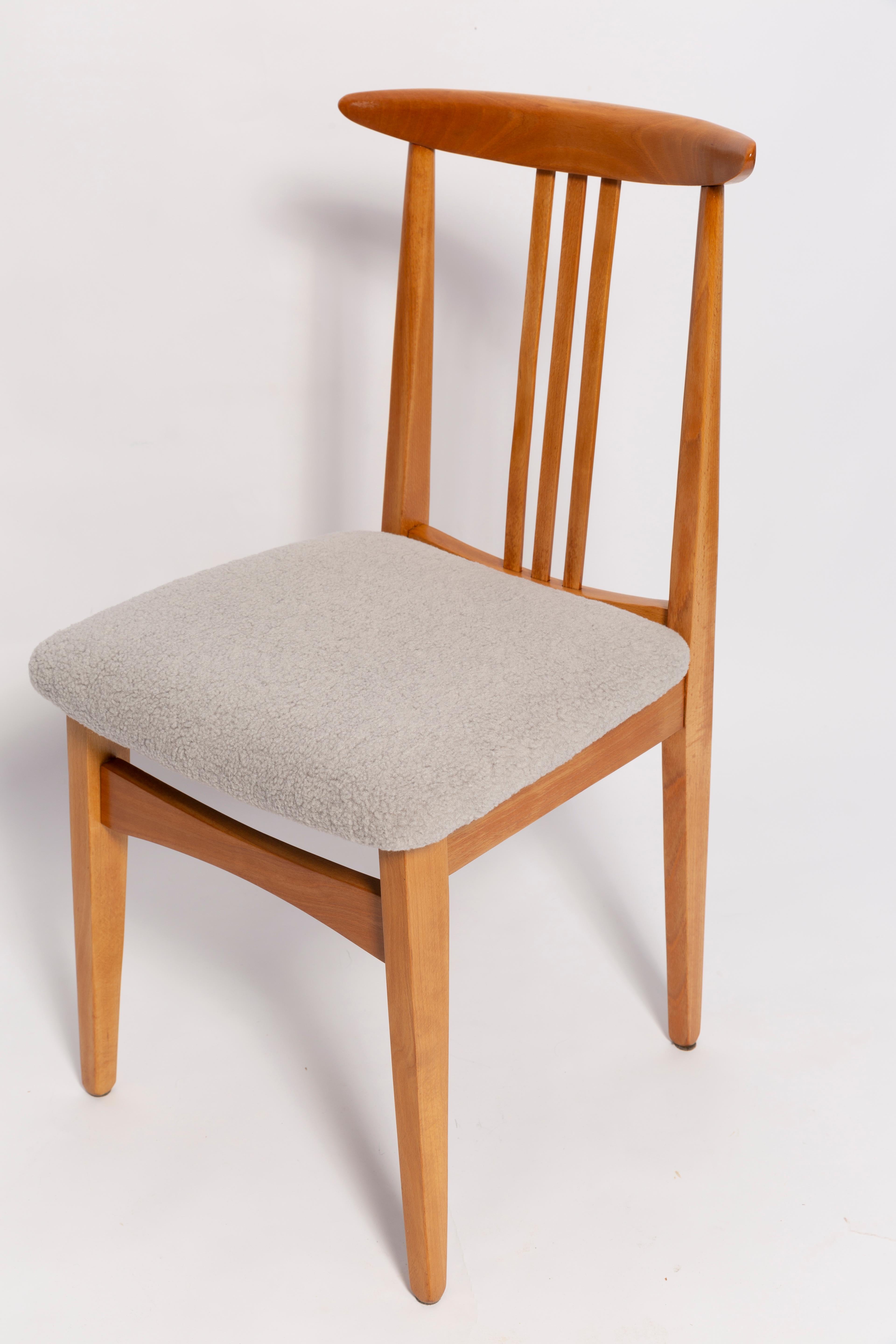 Bouclé Mid-Century Linen Boucle Chair, Light Wood, by M. Zielinski, Europe, 1960s For Sale