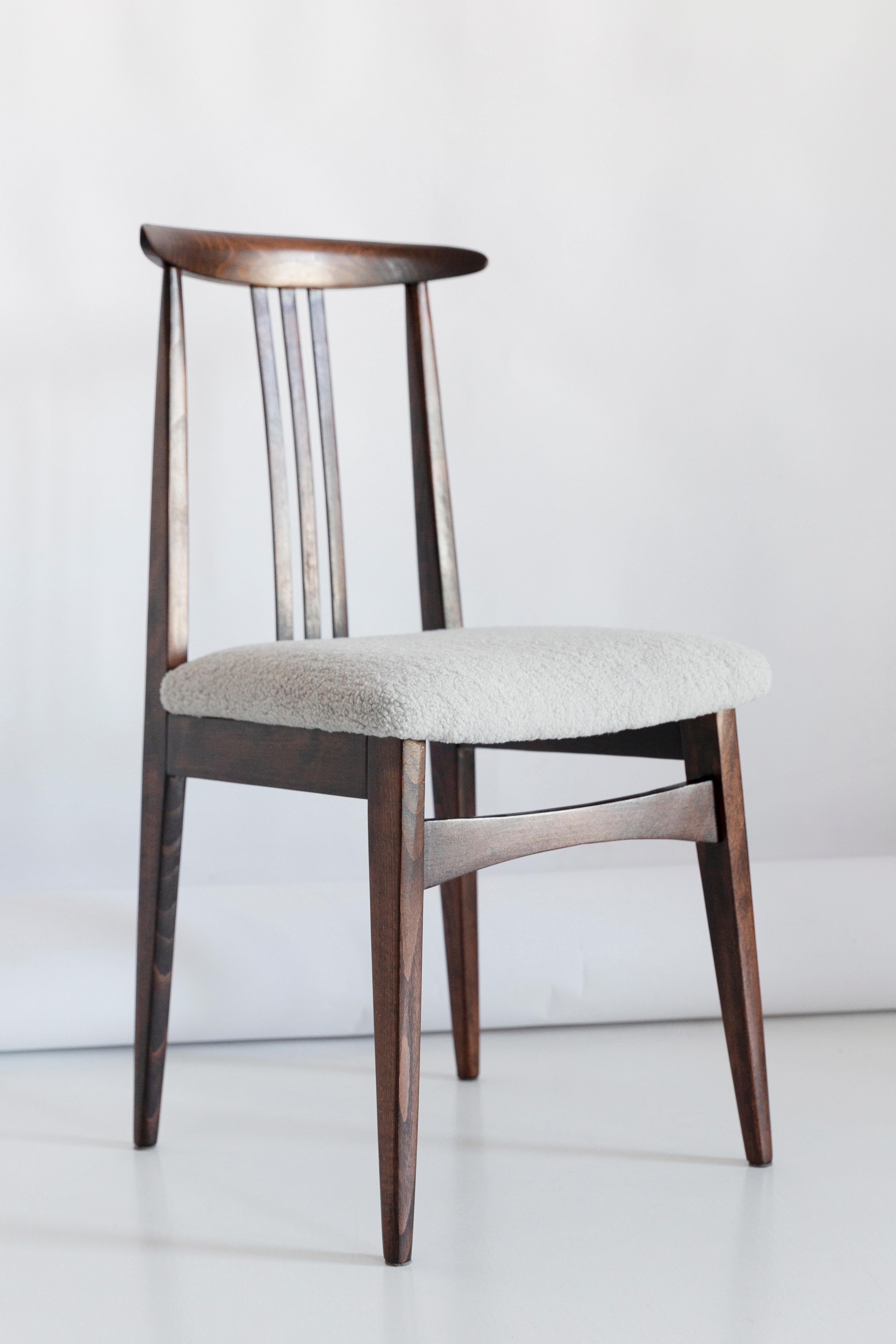 Mid-Century Modern Mid-Century Linen Boucle Chair, Walnut, Designed by M. Zielinski, Europe, 1960s For Sale