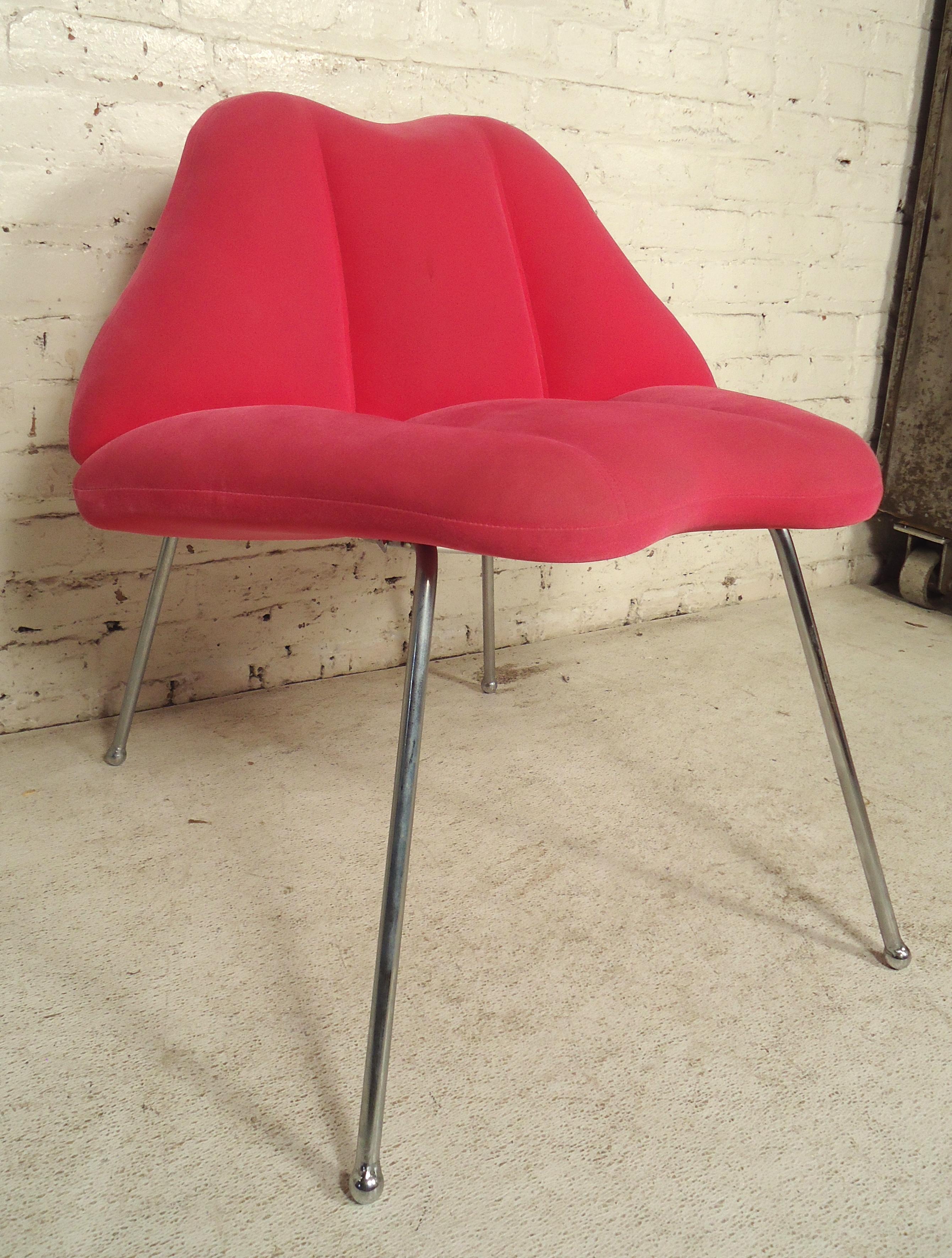 Vintage modern side chair with polished chrome frame and plump upholstered seating.
(Please confirm item location - NY or NJ - with dealer)
    
