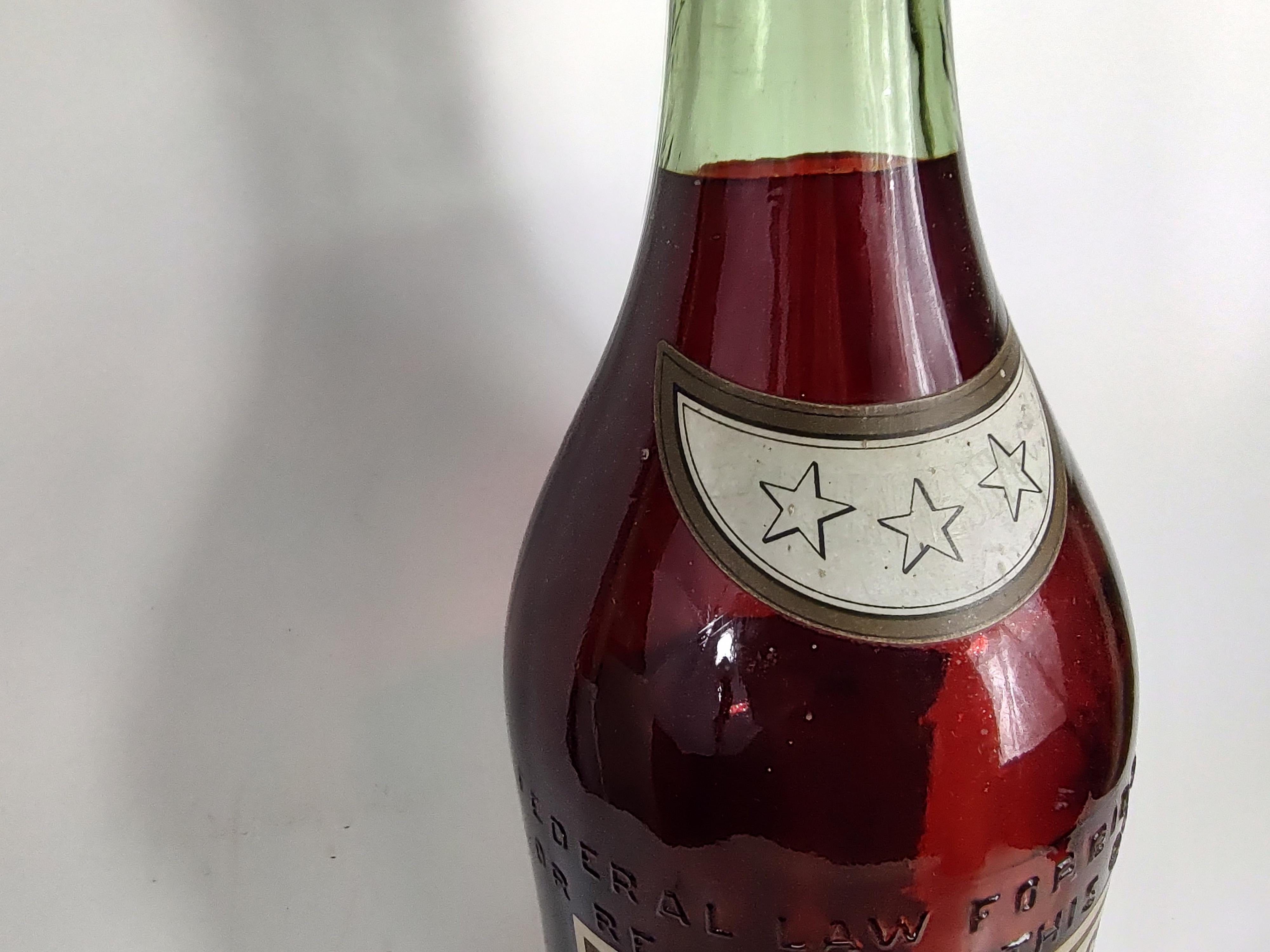 Mid-Century Liquor Wein Display Flasche geblasenem Glas (Industriell) im Angebot