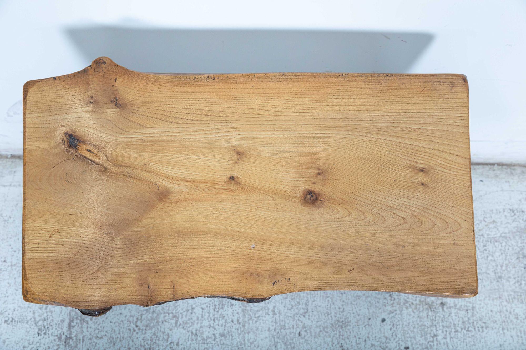 Table basse en teck à bord vif du milieu du siècle dernier Bon état - En vente à Staffordshire, GB