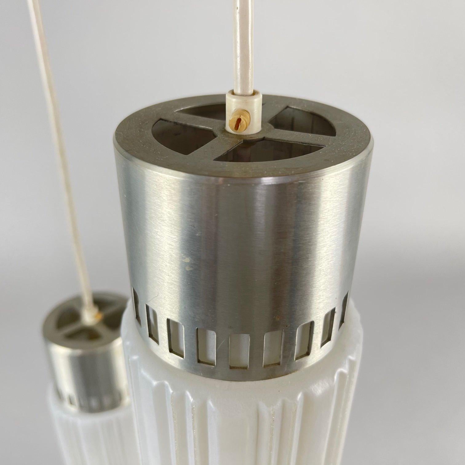 Lampadario lungo di metà secolo, Cecoslovacchia, anni '70 in vendita 2
