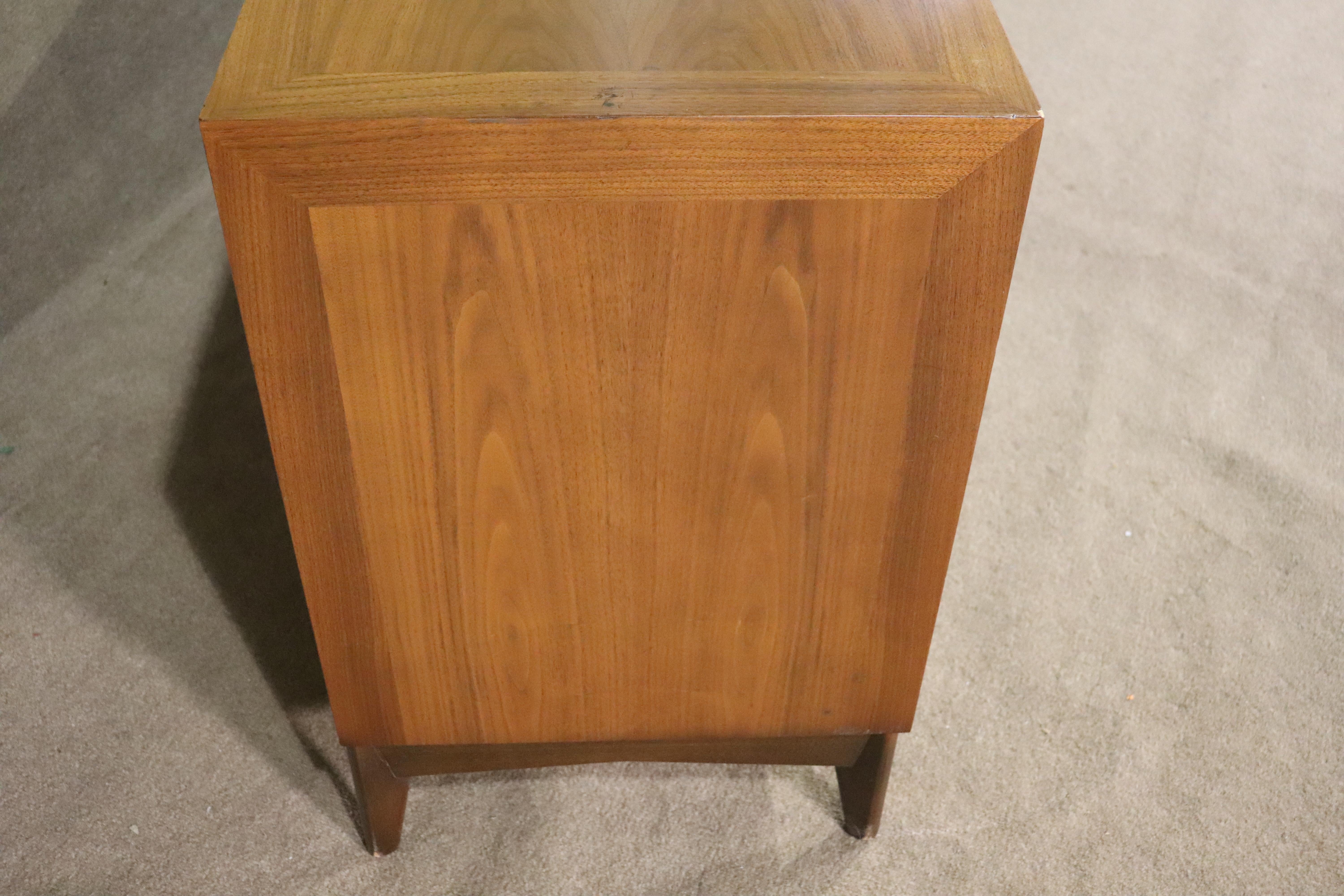 Parquetry Mid-Century Long Dresser by Red Lion Furniture For Sale