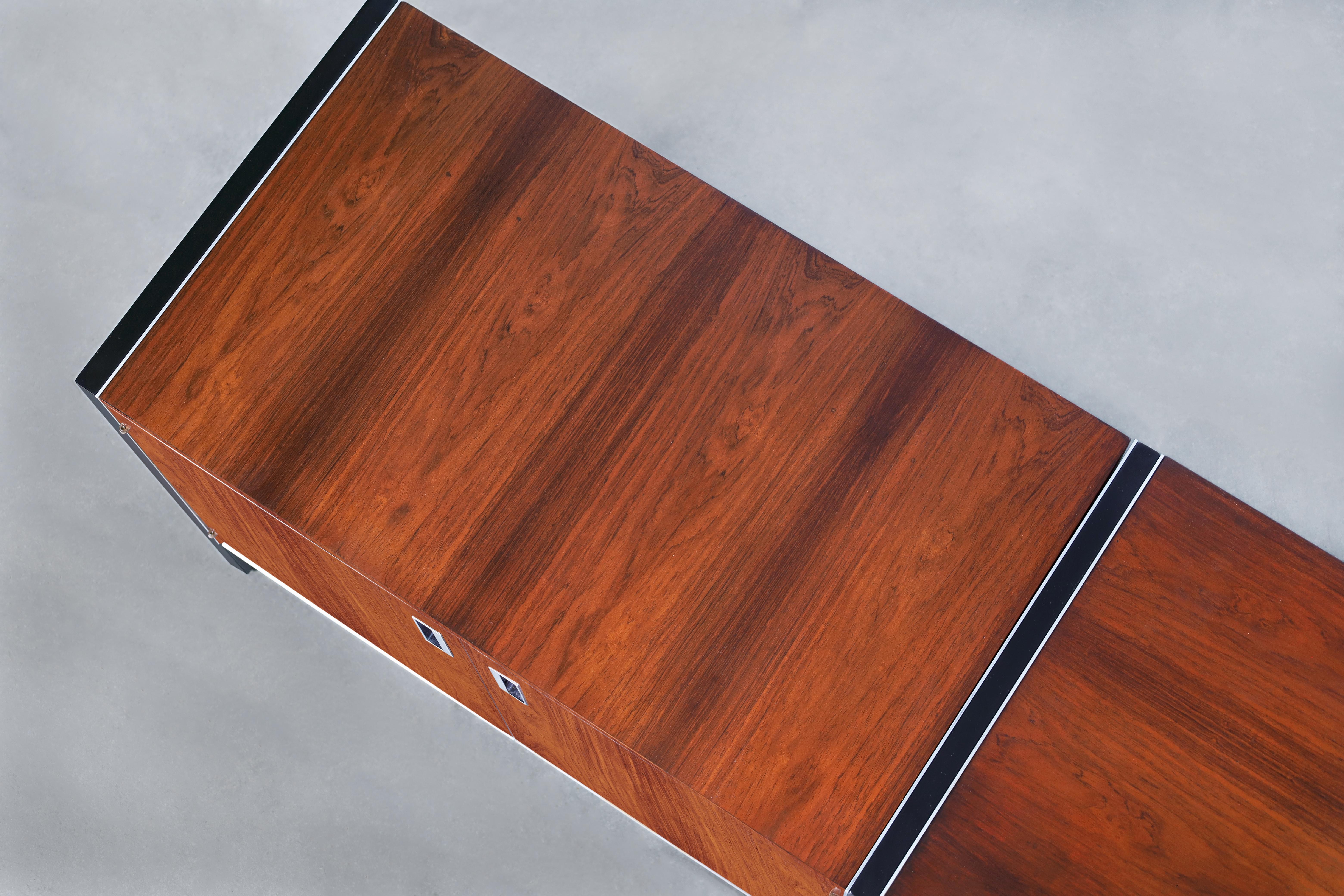 Mid-Century Long Rosewood Credenza by Robert Baron for Glenn of California For Sale 4