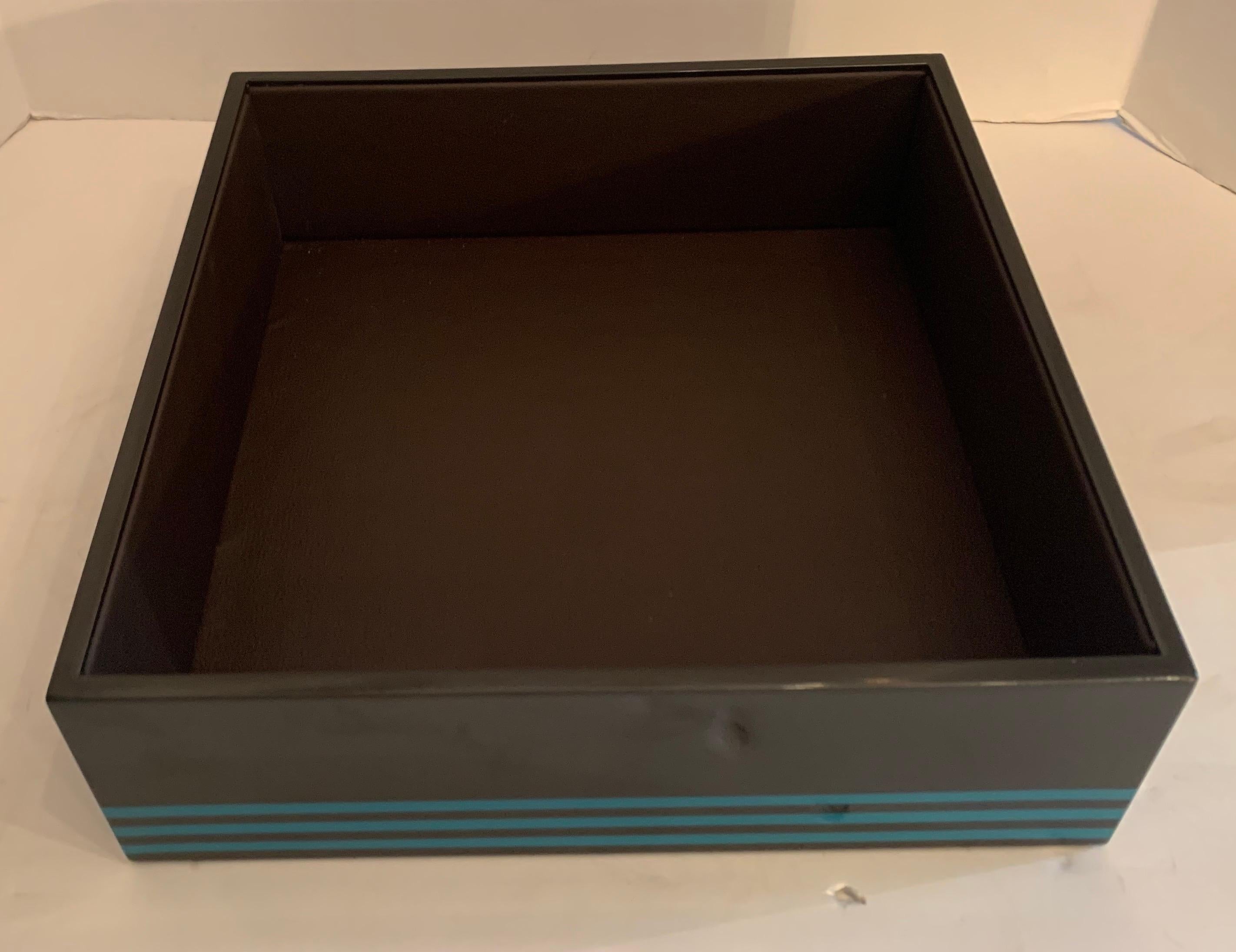 20ième siècle Boîte en laiton laqué Lorin Marsh et cuir semi-précieux Lorin du milieu du siècle dernier en vente