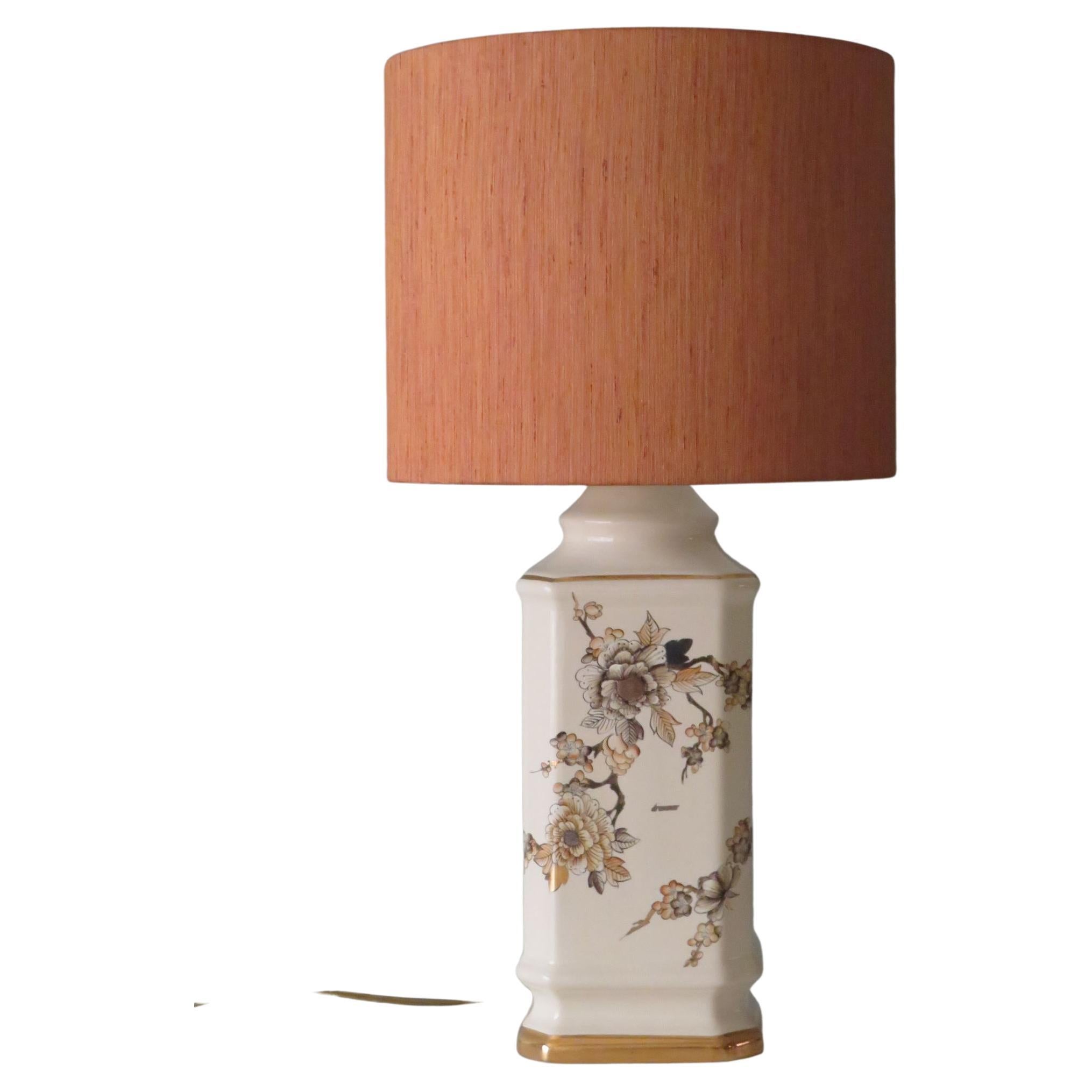 Lampe de bureau Louis Drimmer du milieu du siècle dernier en céramique émaillée de couleur crème et or  en vente