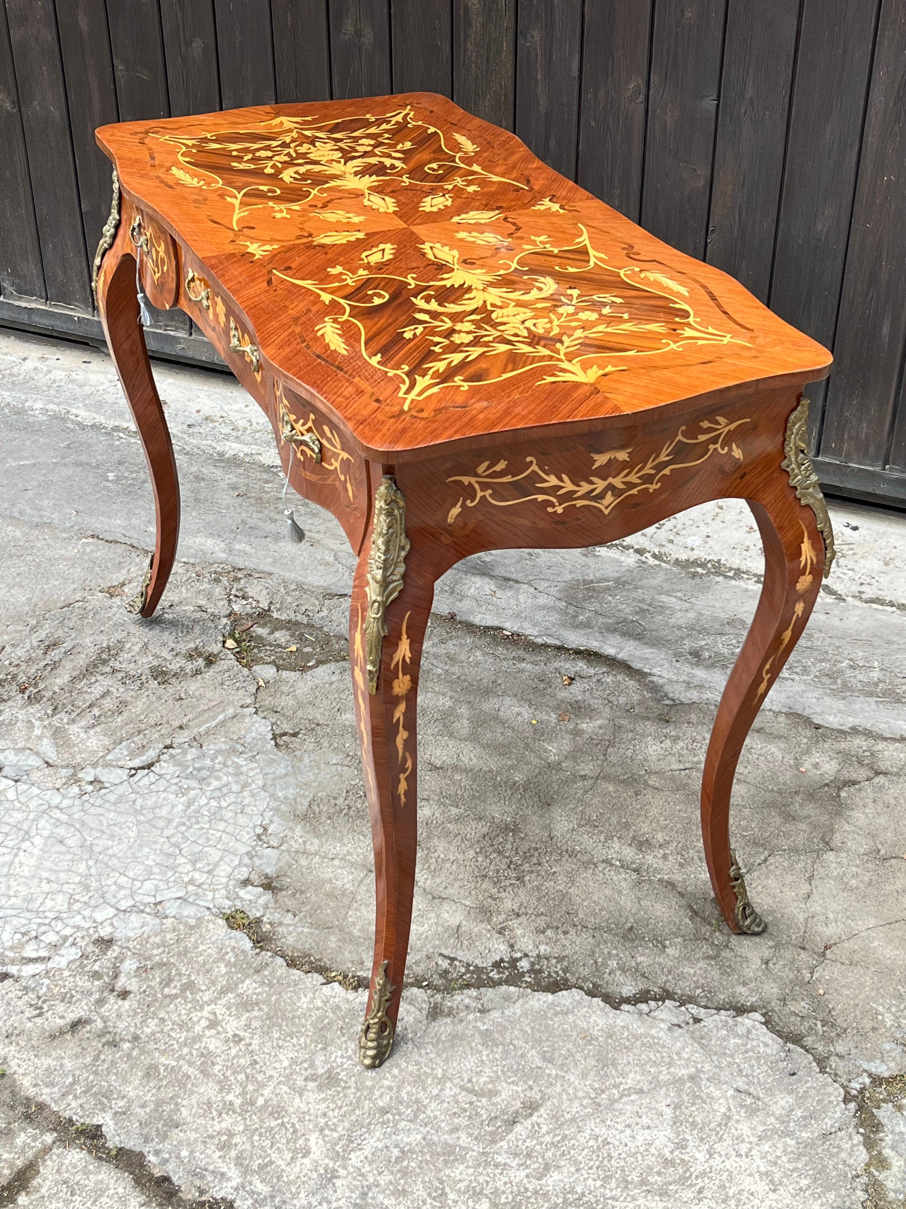Mid-Century Louis XVI Style Inlaid Wood Desk, France 1960s For Sale 1