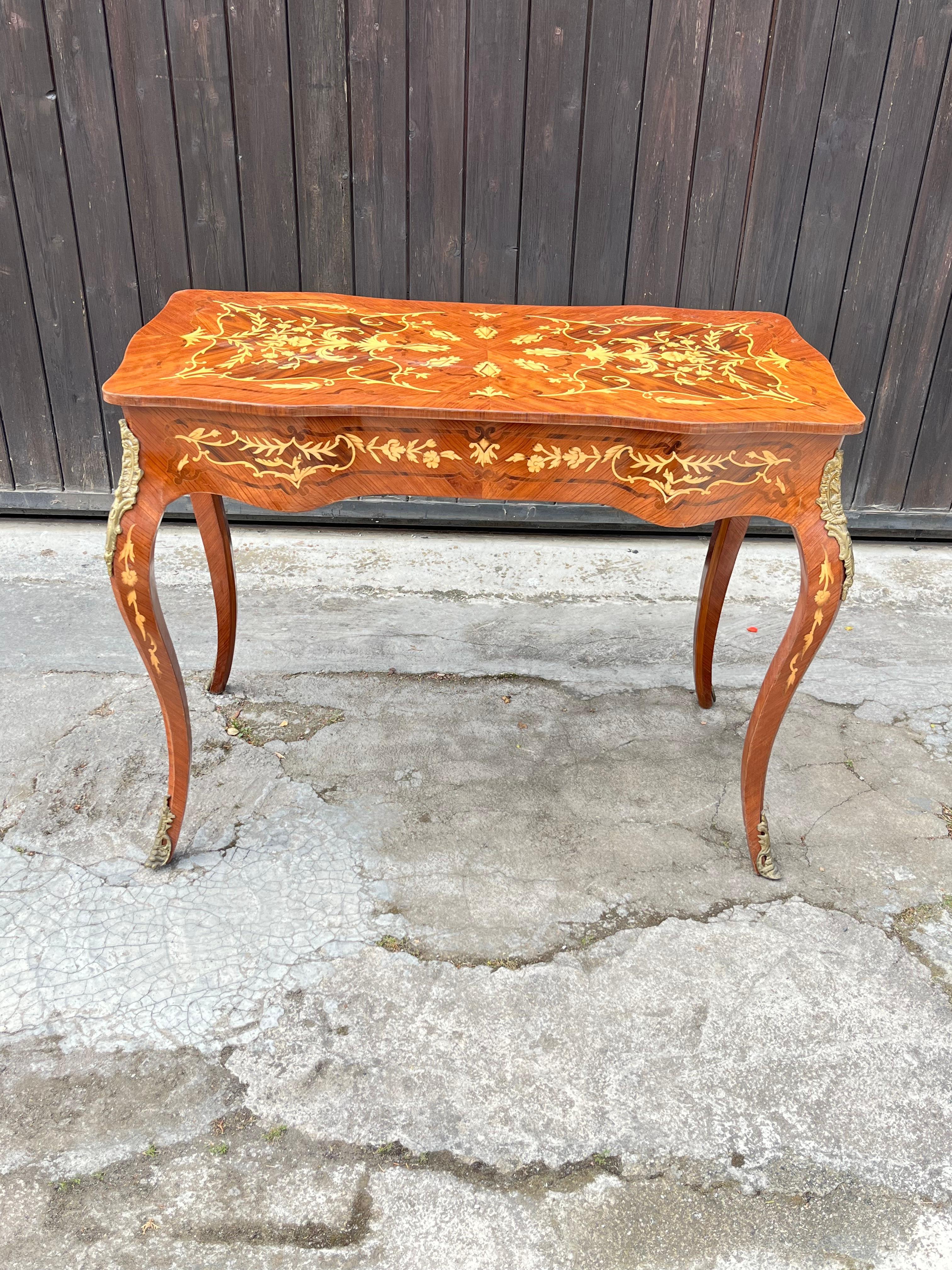 Mid-Century Louis XVI Style Inlaid Wood Desk, France 1960s For Sale 2