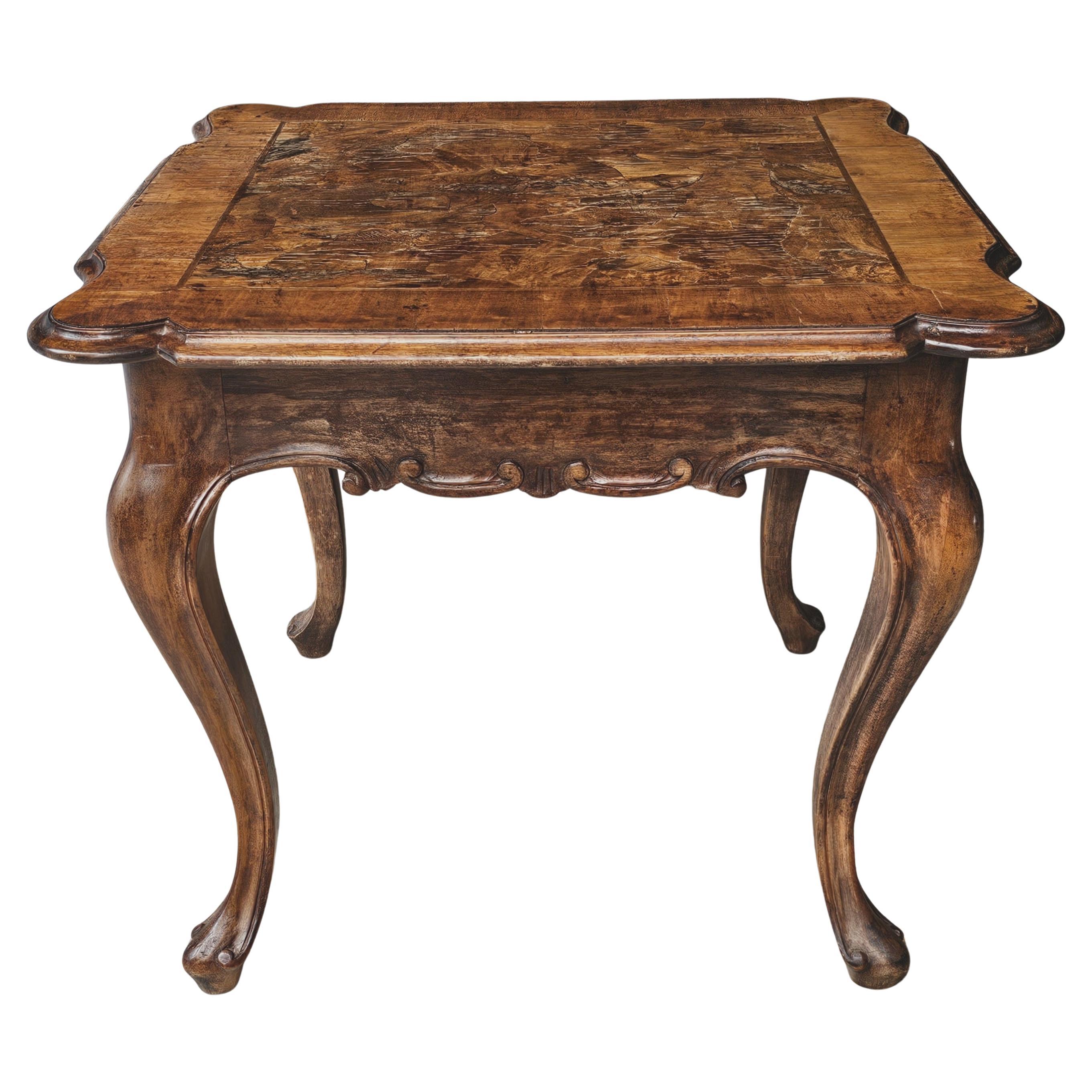 Mid Century Louis XVI Stil Nussbaum Crackled Burl Beistelltisch