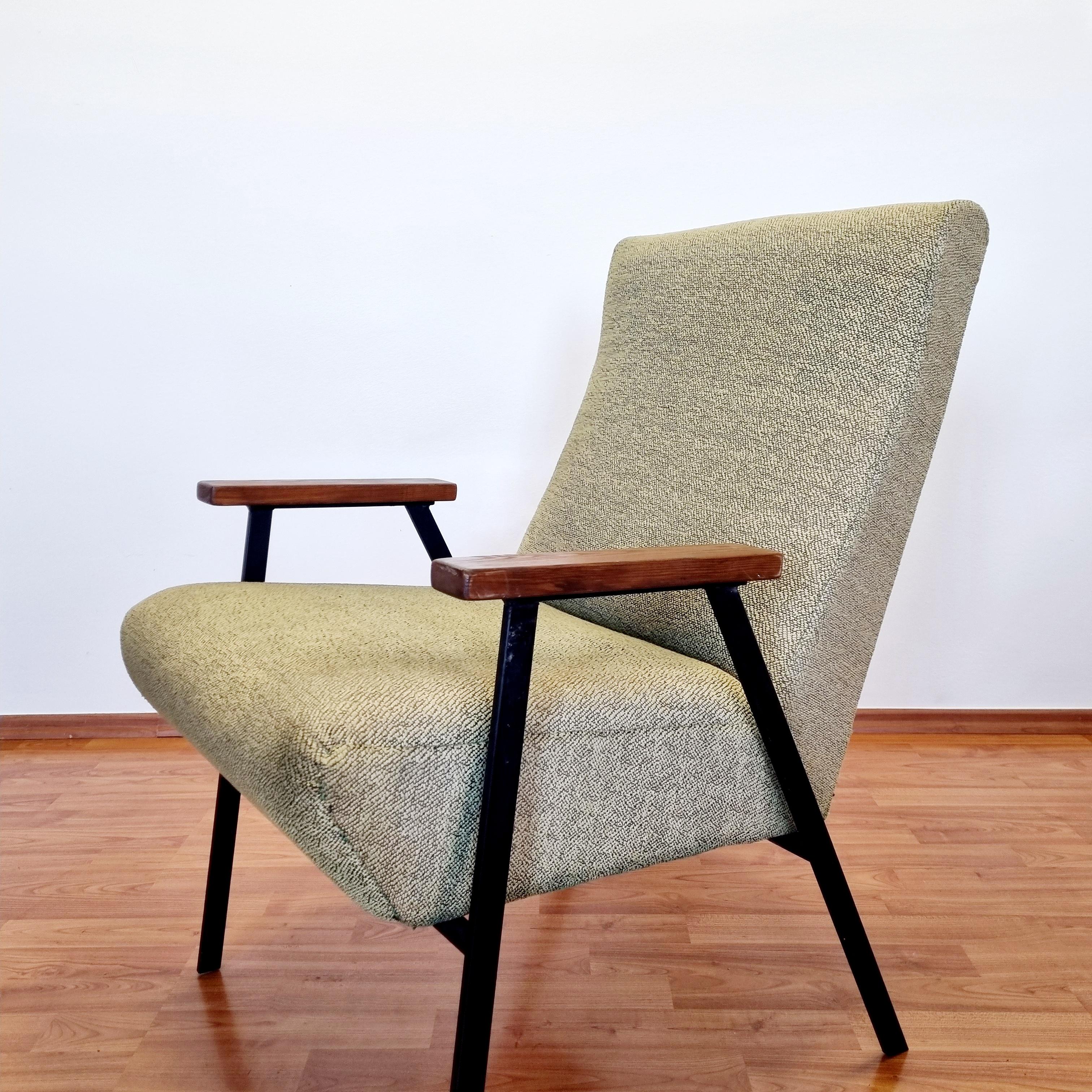 Mid-Century Modern Mid Century Lounge Armchair in Pierre Guariche style, France 60s For Sale