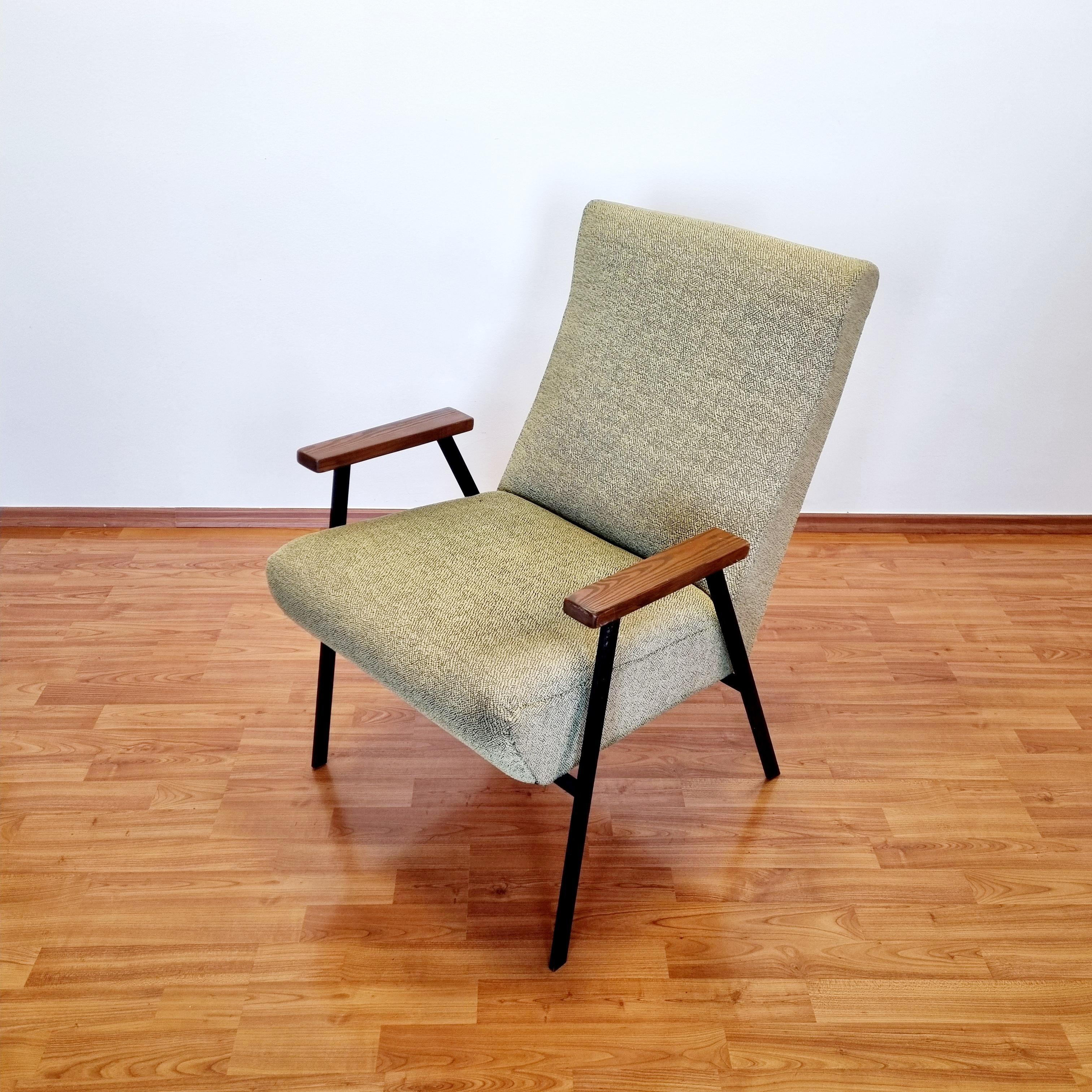 French Mid Century Lounge Armchair in Pierre Guariche style, France 60s For Sale