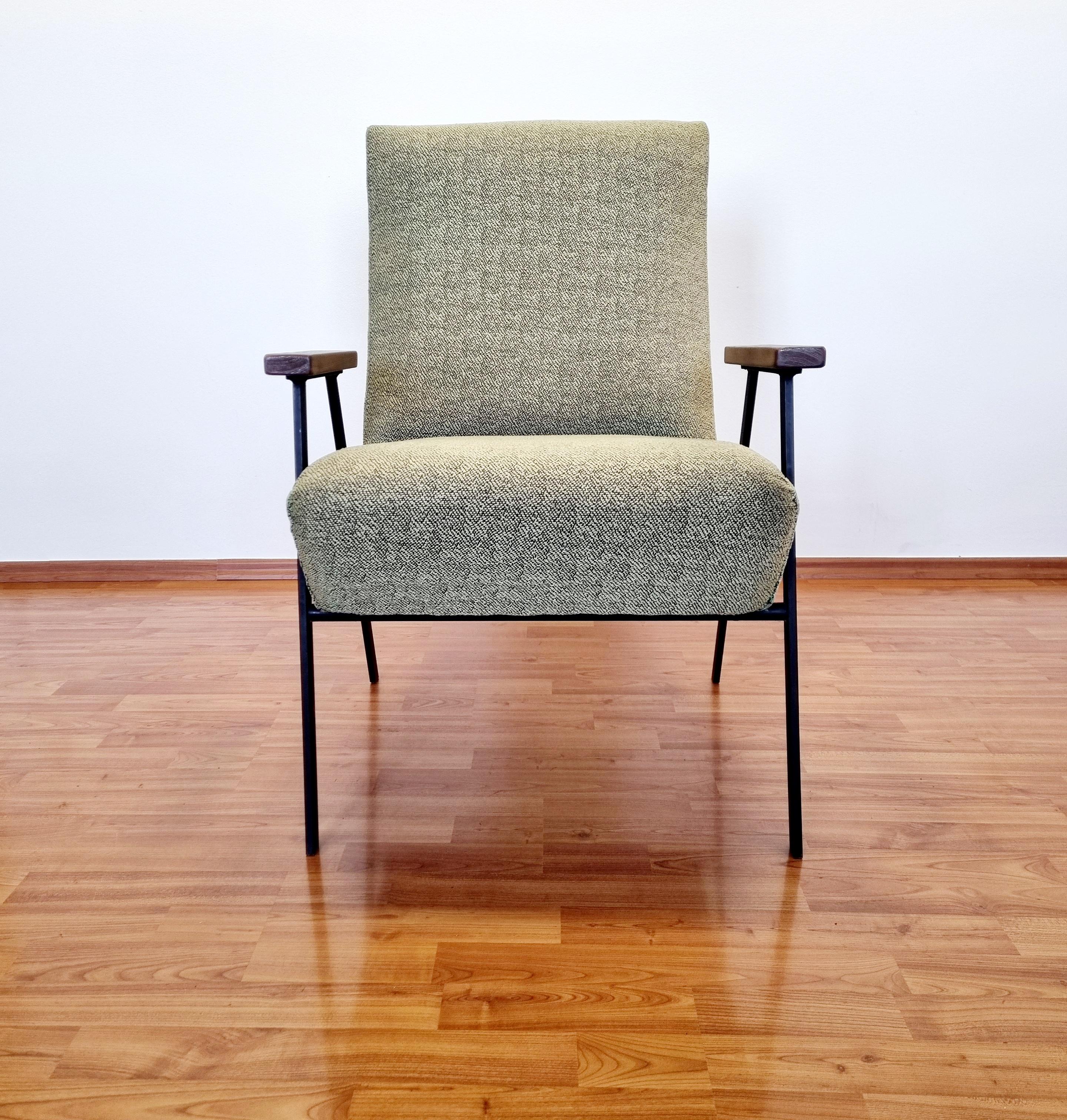 Metal Mid Century Lounge Armchair in Pierre Guariche style, France 60s For Sale