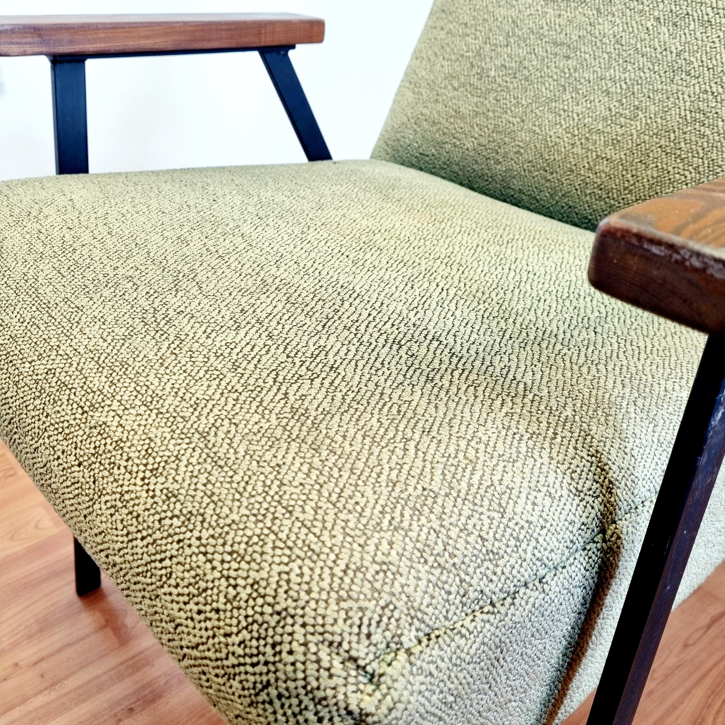Mid Century Lounge Armchair in Pierre Guariche style, France 60s For Sale 2
