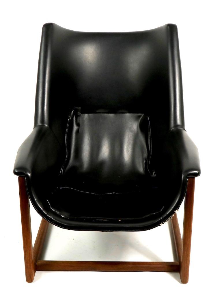 American Mid Century Lounge Chair after Risom Big Chair For Sale