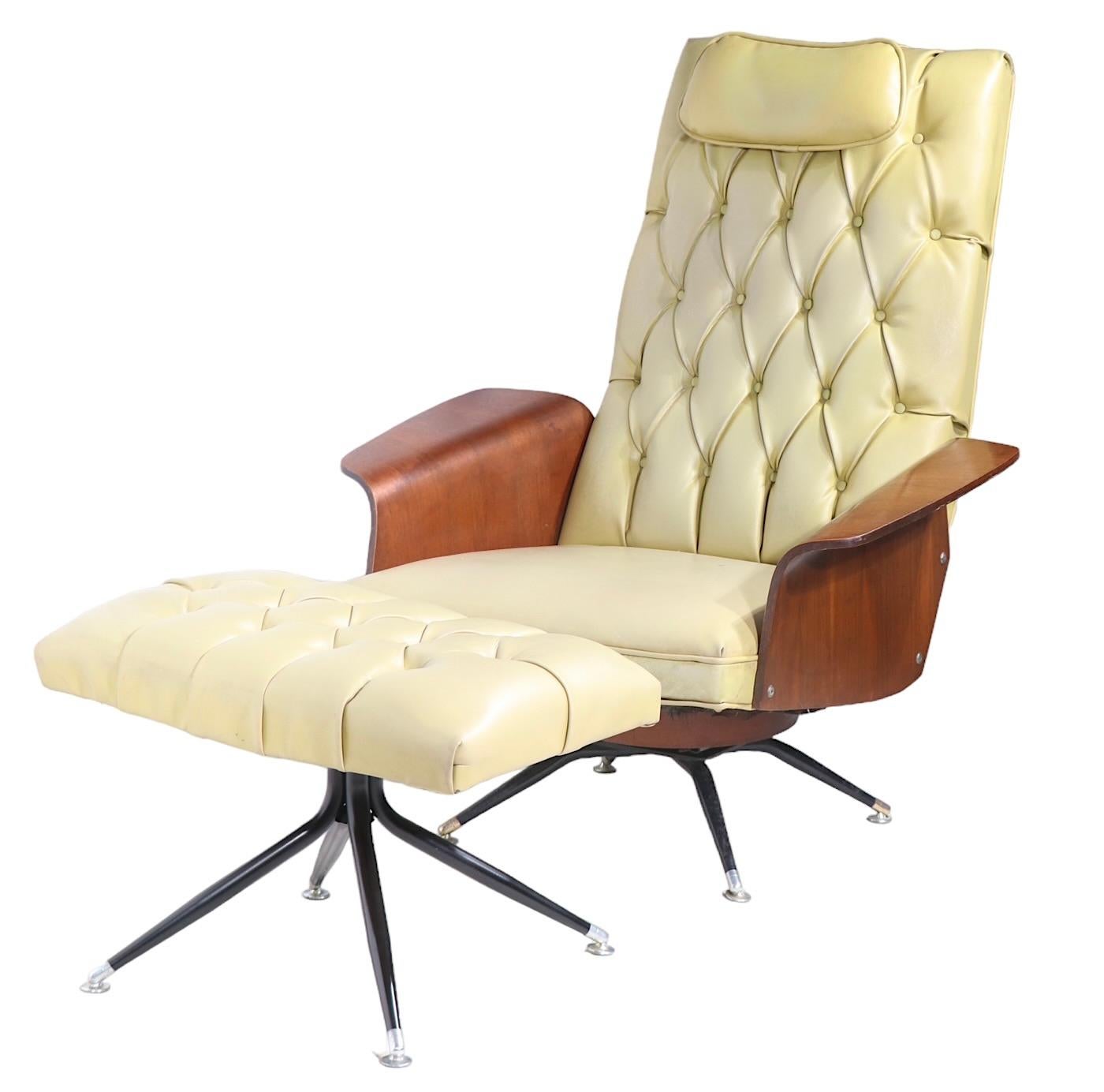 Mid-Century Modern Mid Century Lounge Chair and Ottoman by Murphy Miller for Plycraft c 1950’s For Sale