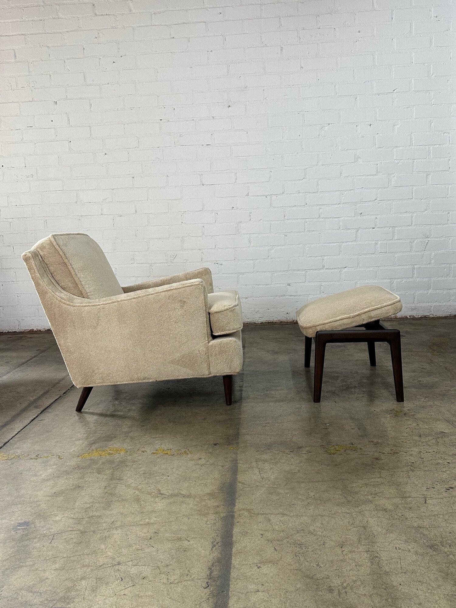Mid century Lounge chair and Ottoman For Sale 15