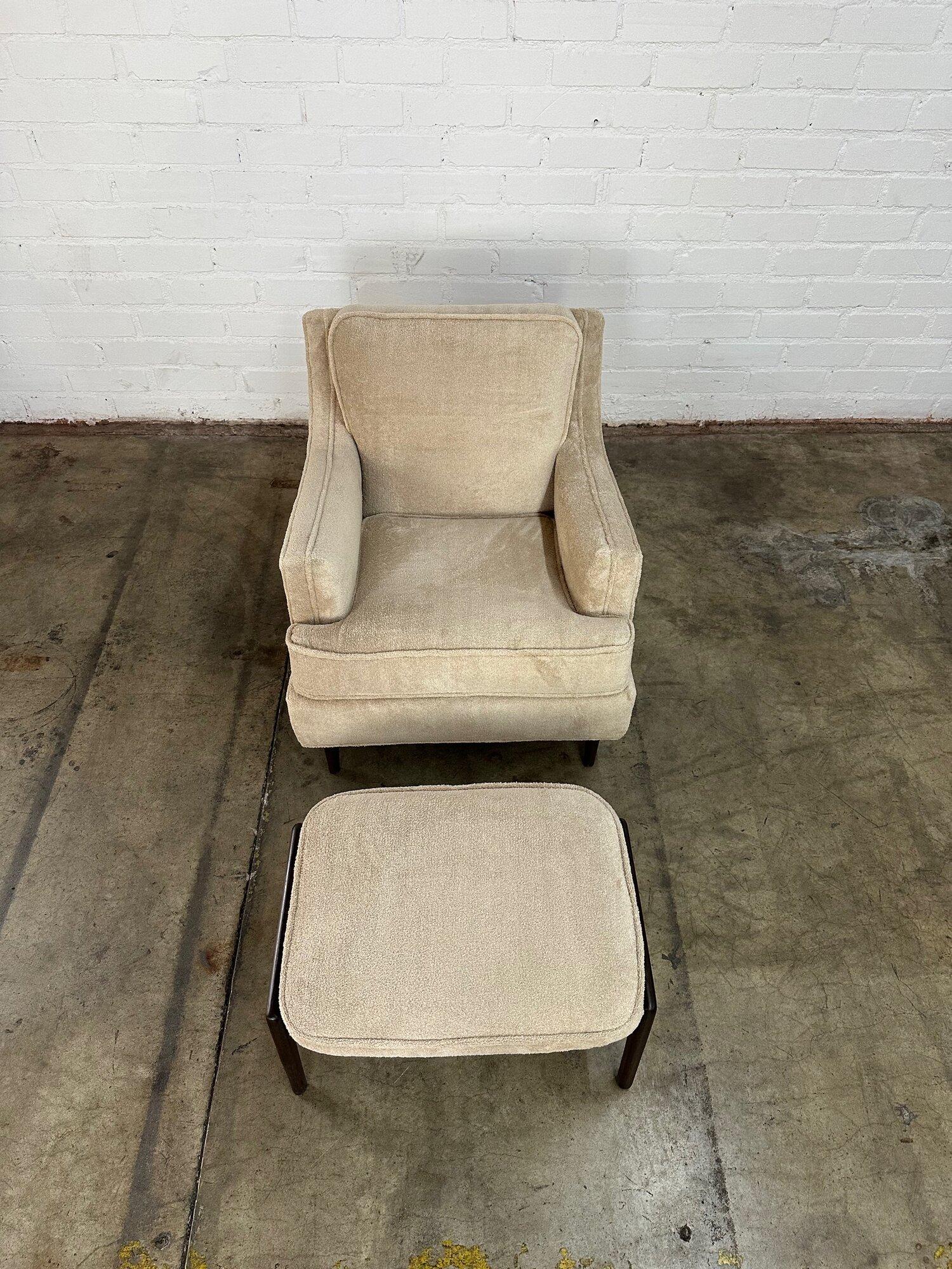 Mid century Lounge chair and Ottoman For Sale 4