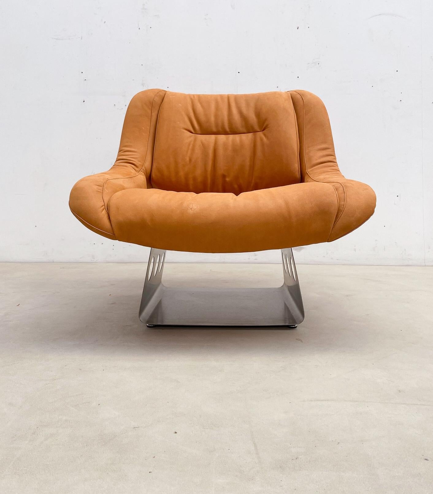 Italian Mid-Century Lounge Chair and Ottoman, Italy, 1970s - New Leather Upholstery For Sale