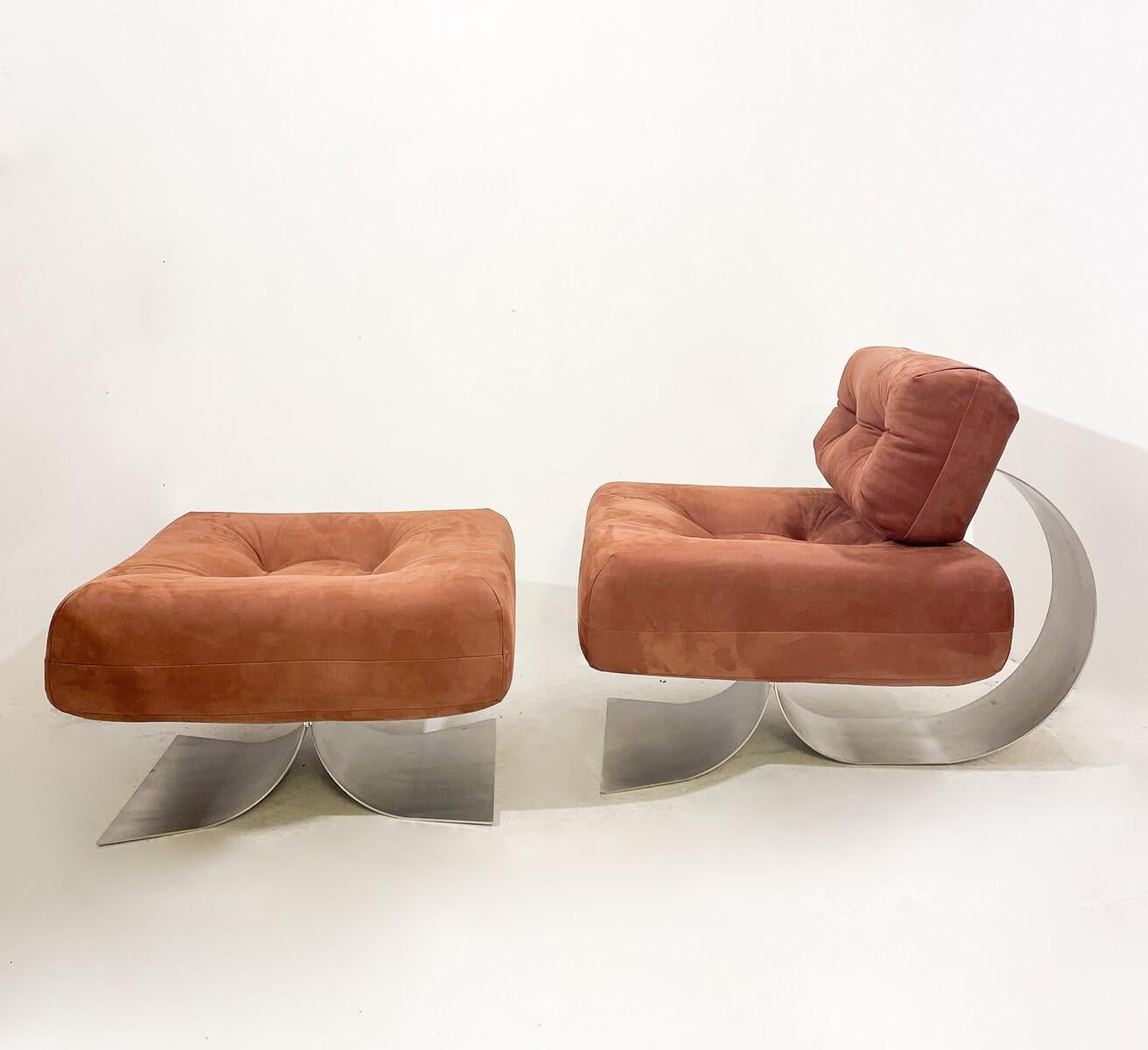 Mid-Century Modern Mid-Century Lounge Chair and Ottoman Model 'Alta' by Oscar Niemeyer