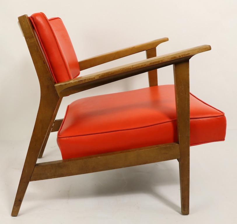 Mid Century Lounge Chair Attributed to Gunlocke after Risom In Good Condition For Sale In New York, NY