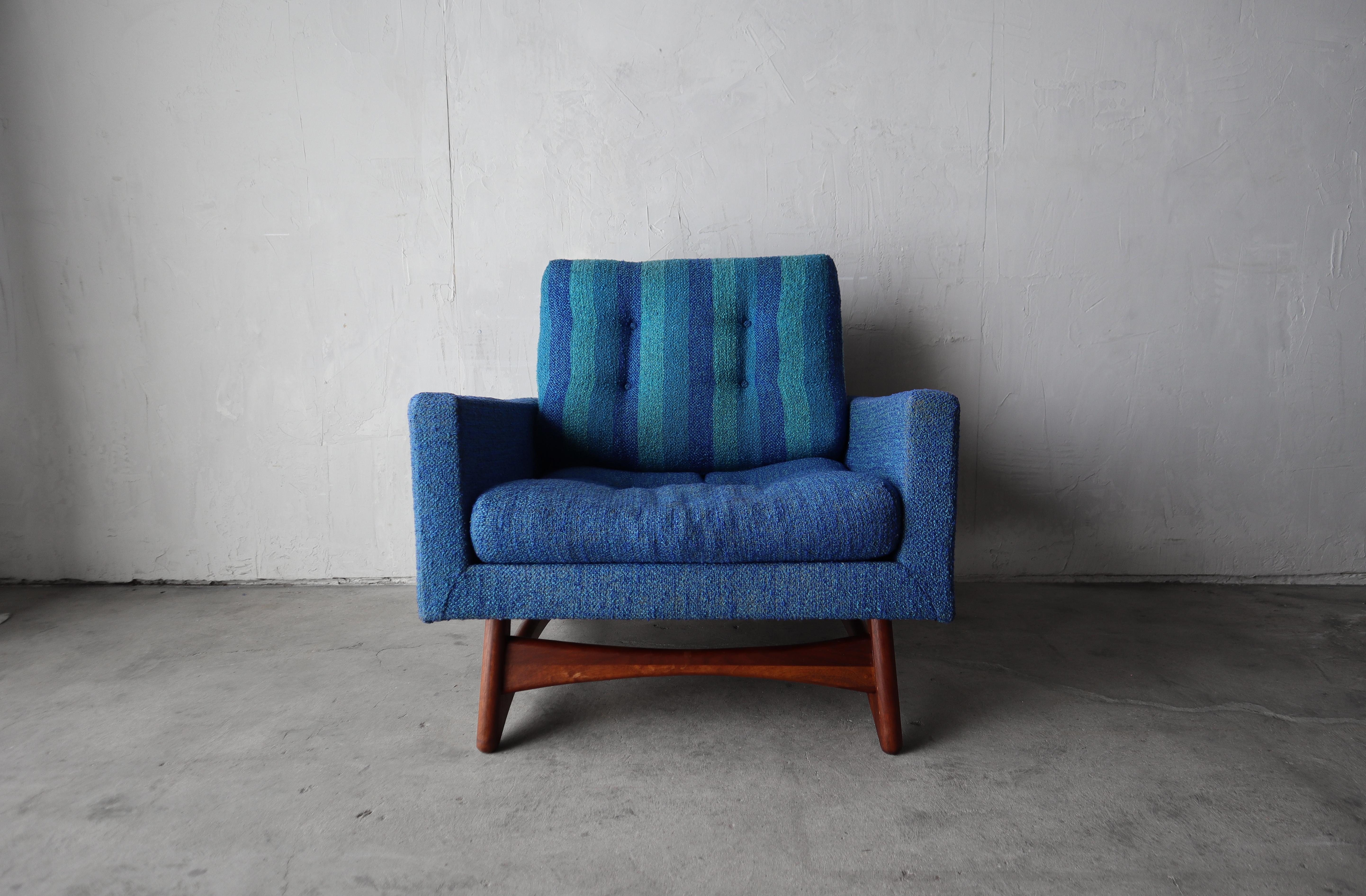 Mid Century Lounge Chair by Adrian Pearsall Model 2406 In Good Condition In Las Vegas, NV