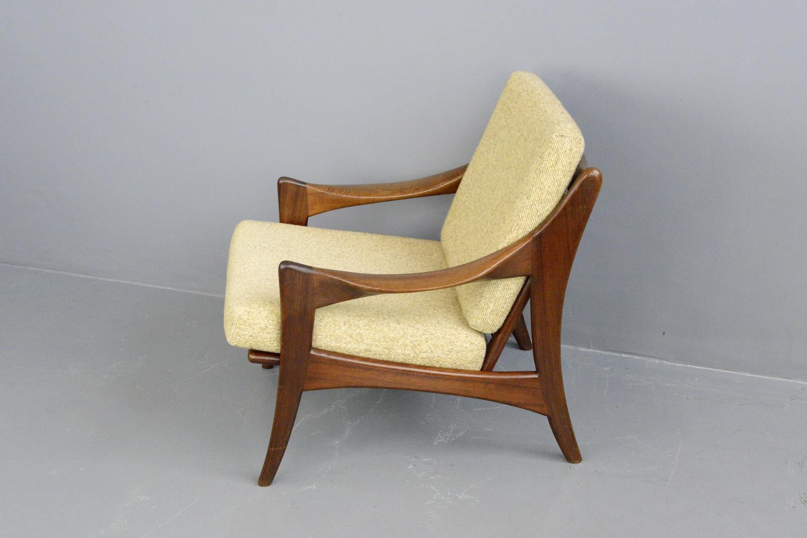 Midcentury lounge chair by Gelderland, circa 1950s

- Sculptural teak frame
- Sprung seat and backrest
- Original upholstery
- Produced by Gelderland
- Dutch, 1950s
- Measures: 72cm wide x 80cm deep x 80cm tall
- 44cm seat