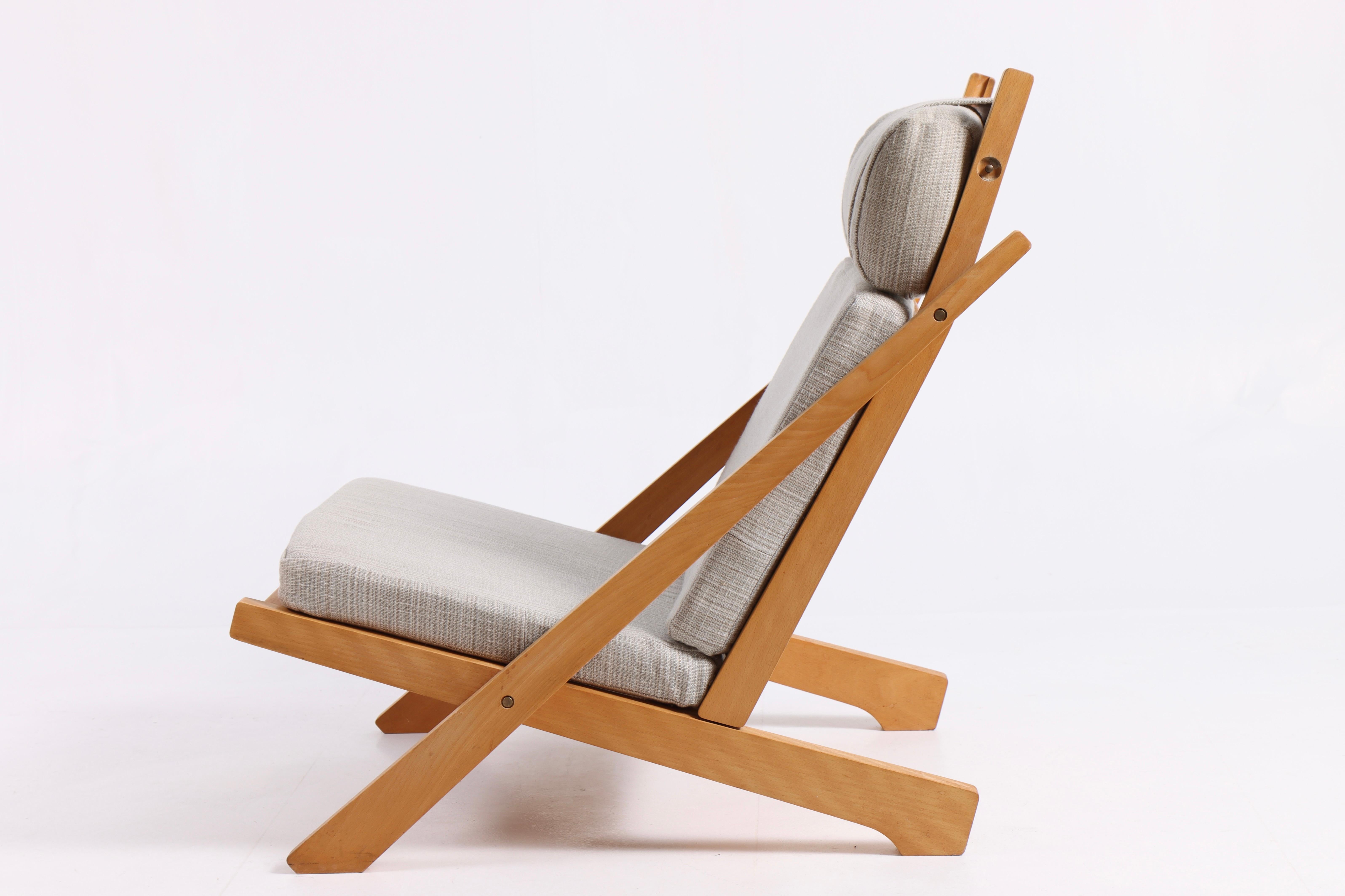 Scandinavian Modern Mid-Century Lounge Chair by Hans Wegner, 1960s