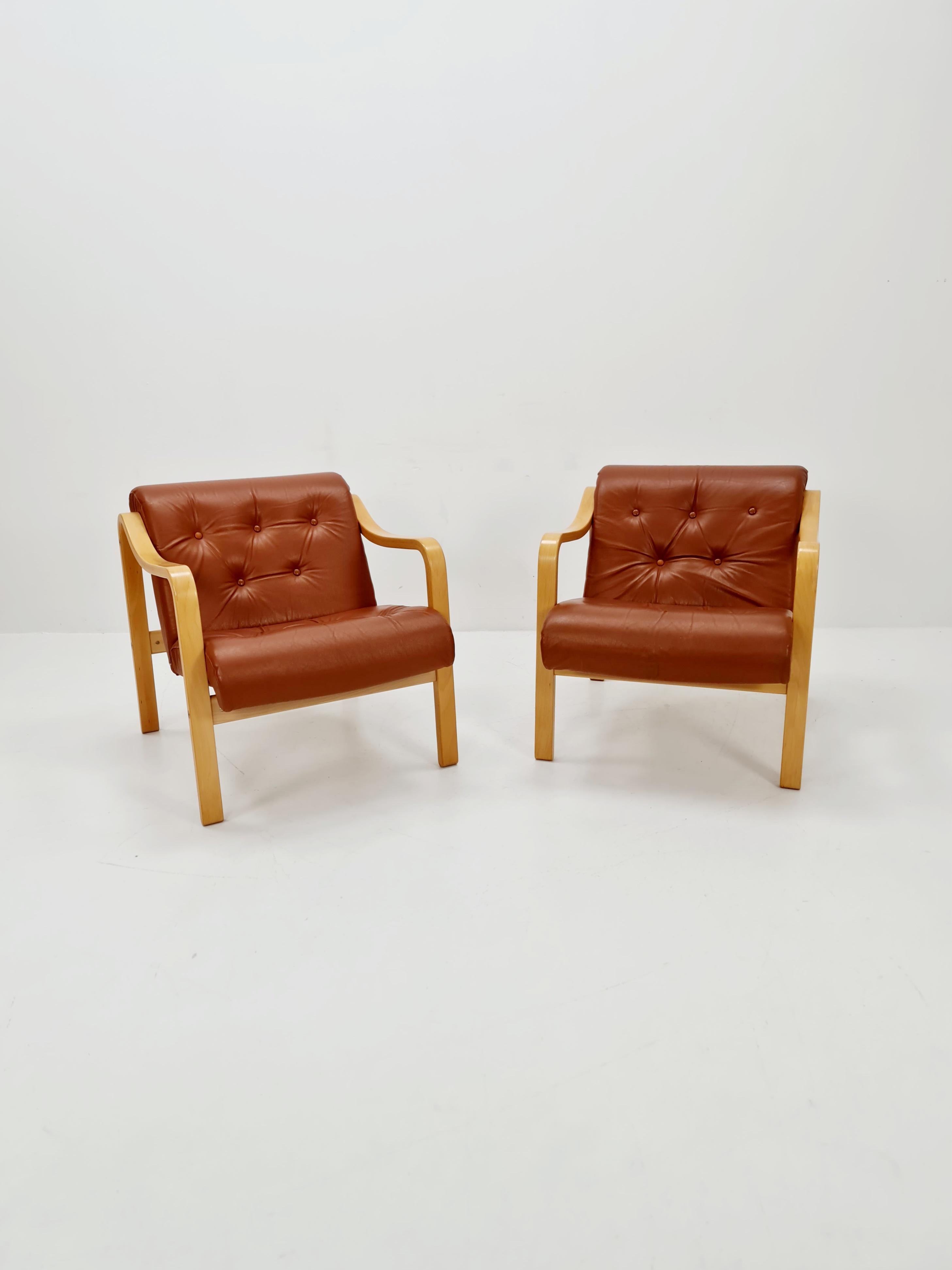 Tumbona de mediados de siglo de Ingmar Relling  para Westnofa, Noruega años 70
Set de 2
Año del diseño: 1970s 
Fabricado en Noruega 
Estilo: vintage, danés moderno 

Diseñado por:  Ingmar Relling  para Westnofa,

Está en muy buen estado. Sin
