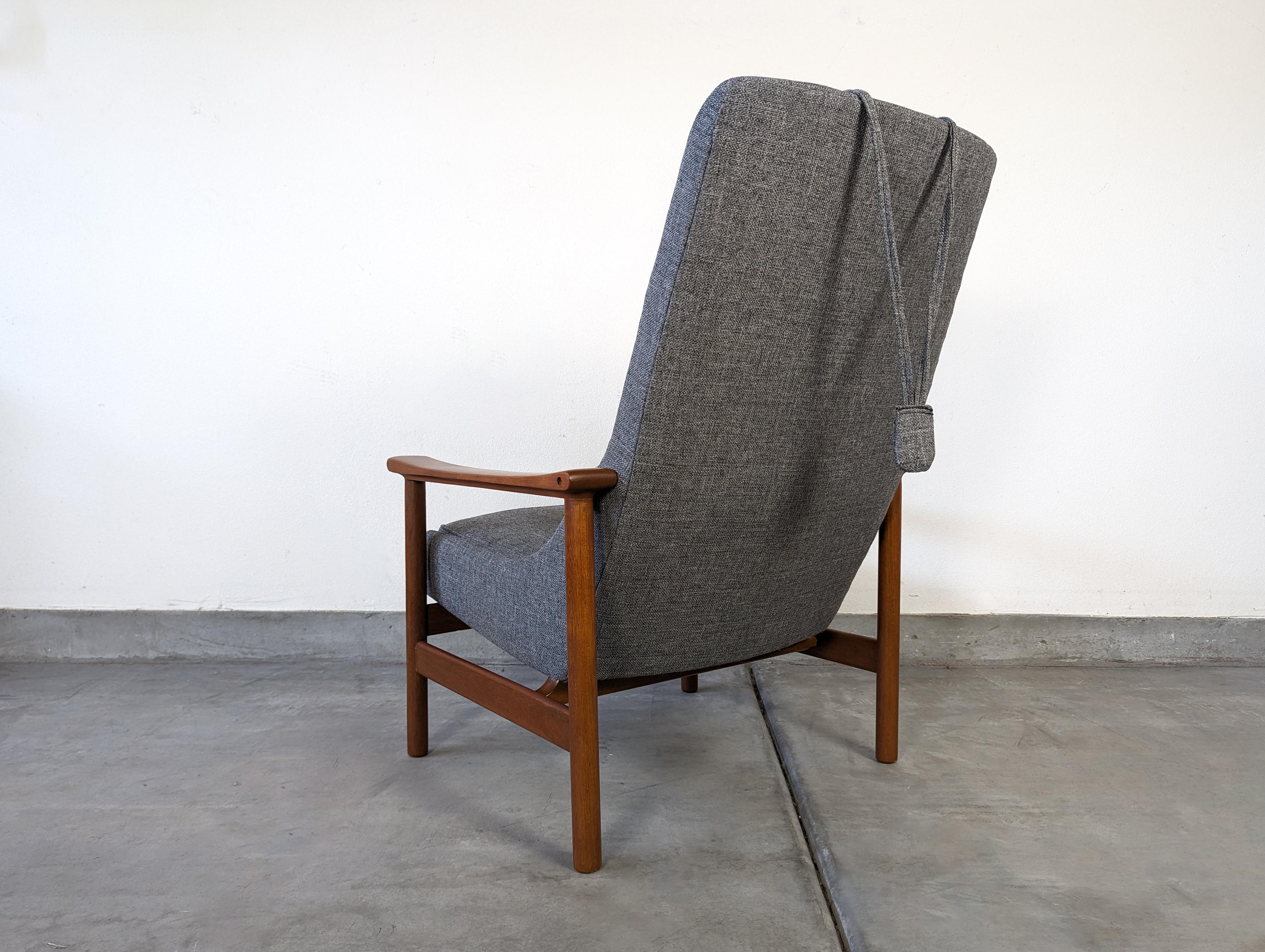 Scandinavian Mid Century Lounge Chair by Ingmar Relling Model-251 for Vestlandske, c1960s For Sale