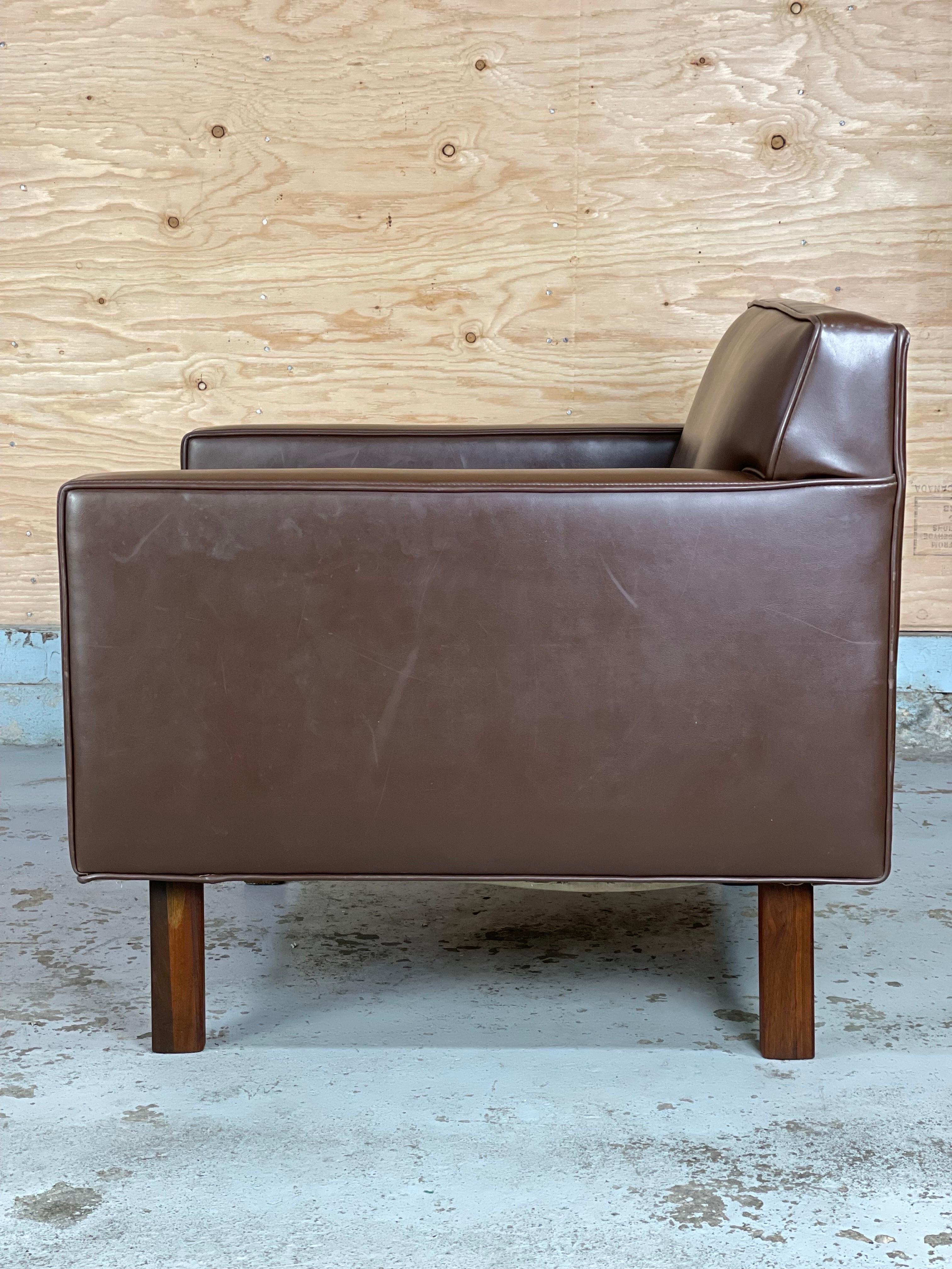 American Mid Century Lounge Chair after Jens Risom