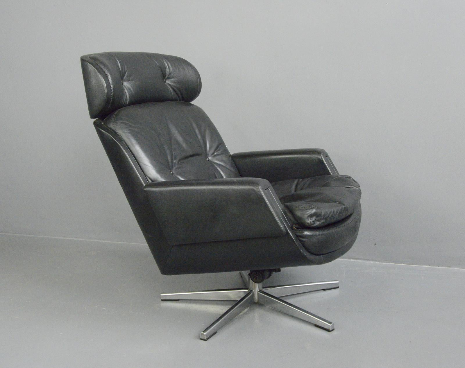 Scandinavian Modern Midcentury Lounge Chair by Kurt Hvitsjö for Isku, circa 1960s