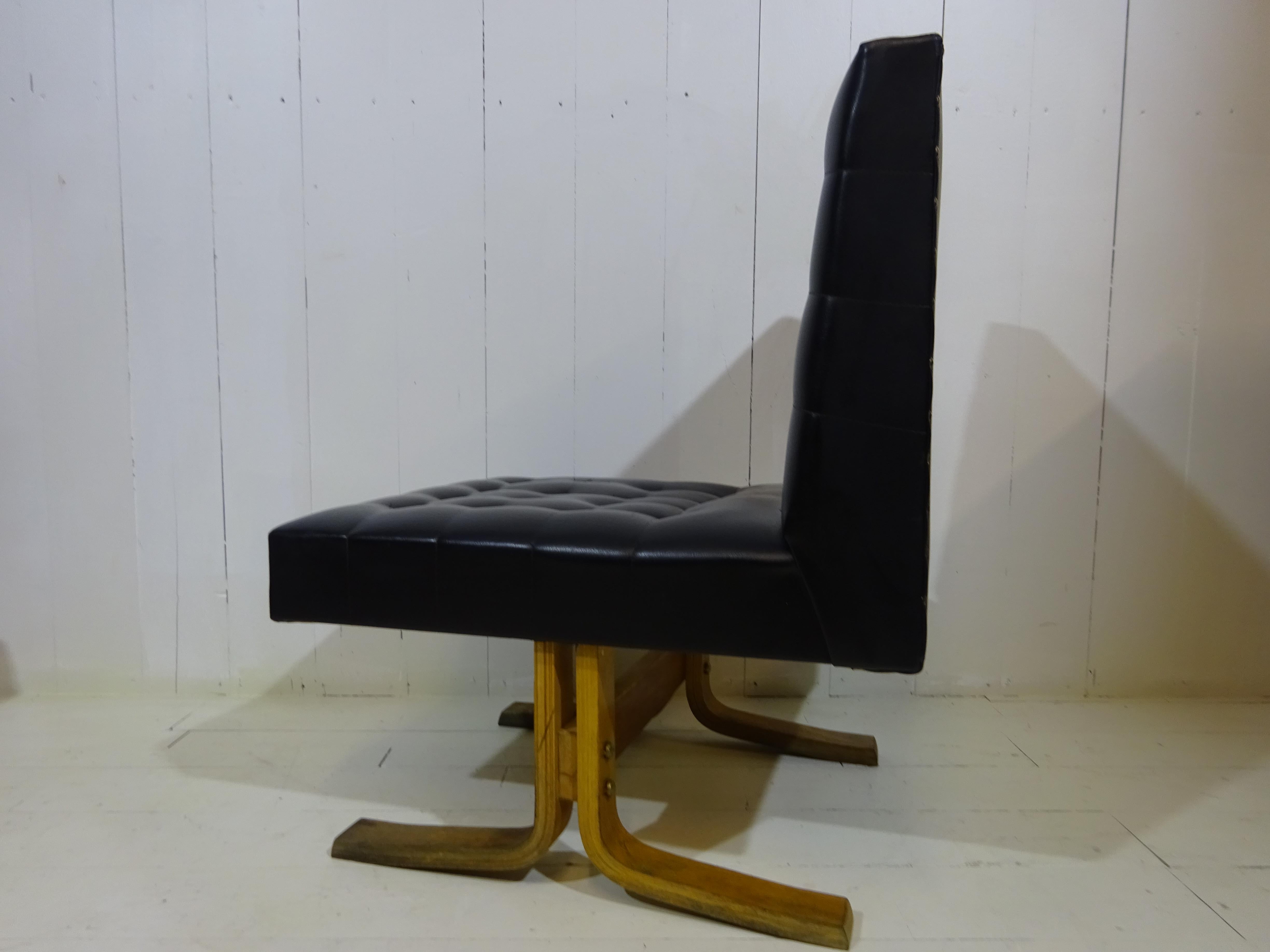 Mid Century Lounge Chair by Ludvik Volak For Sale 6