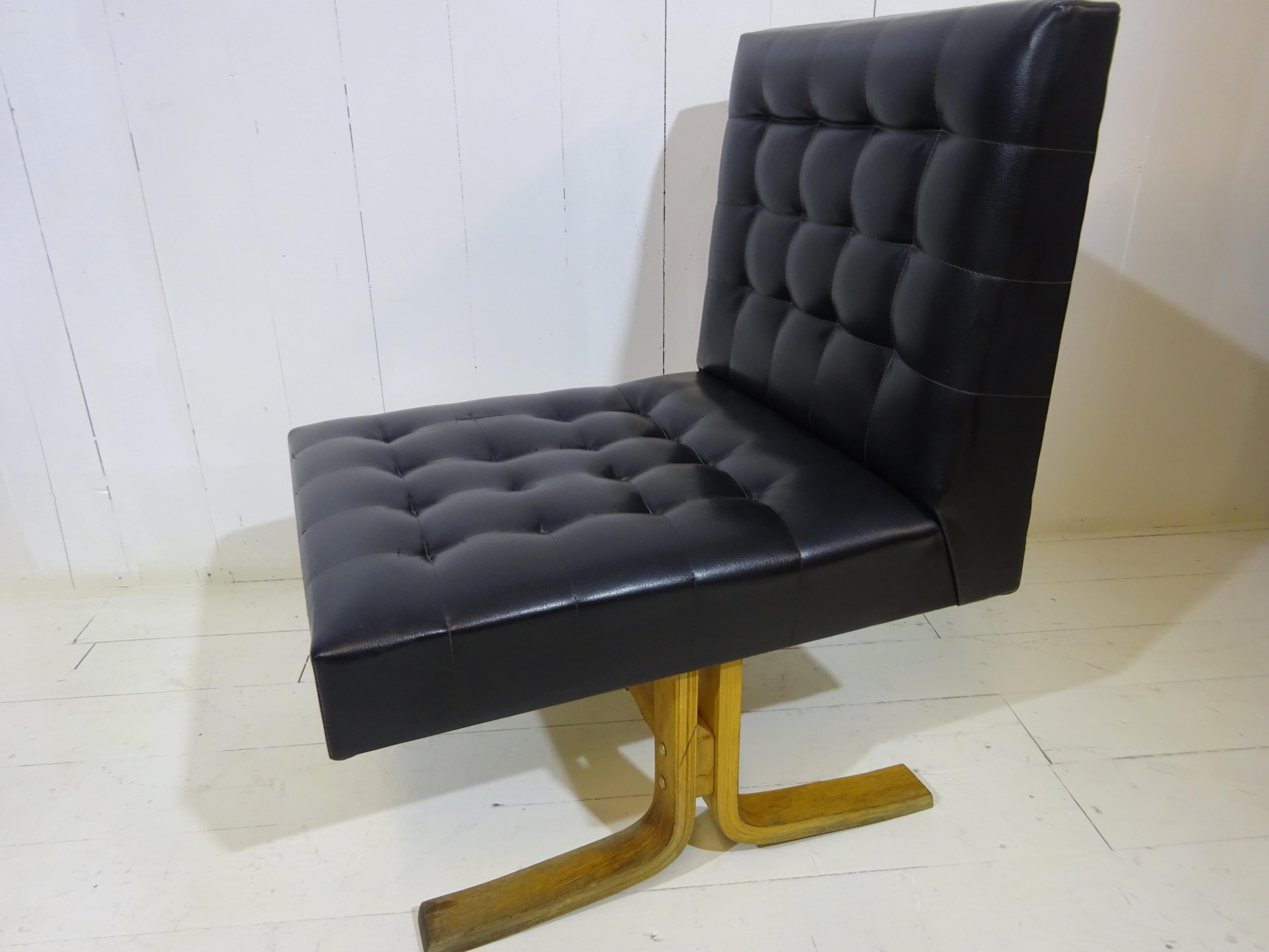 Mid Century Lounge Chair by Ludvik Volak For Sale 7