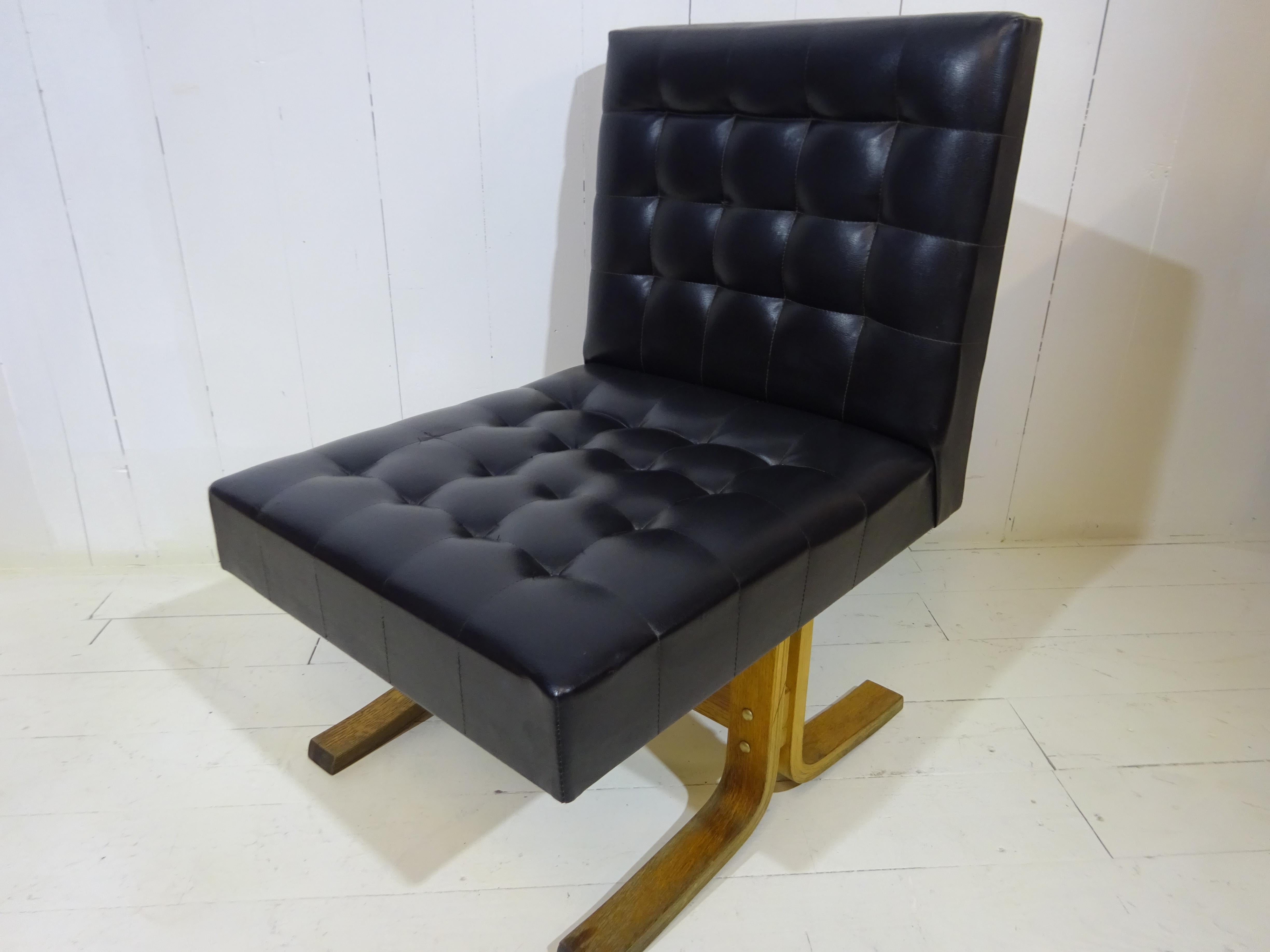 Mid Century Lounge Chair by Ludvik Volak For Sale 9