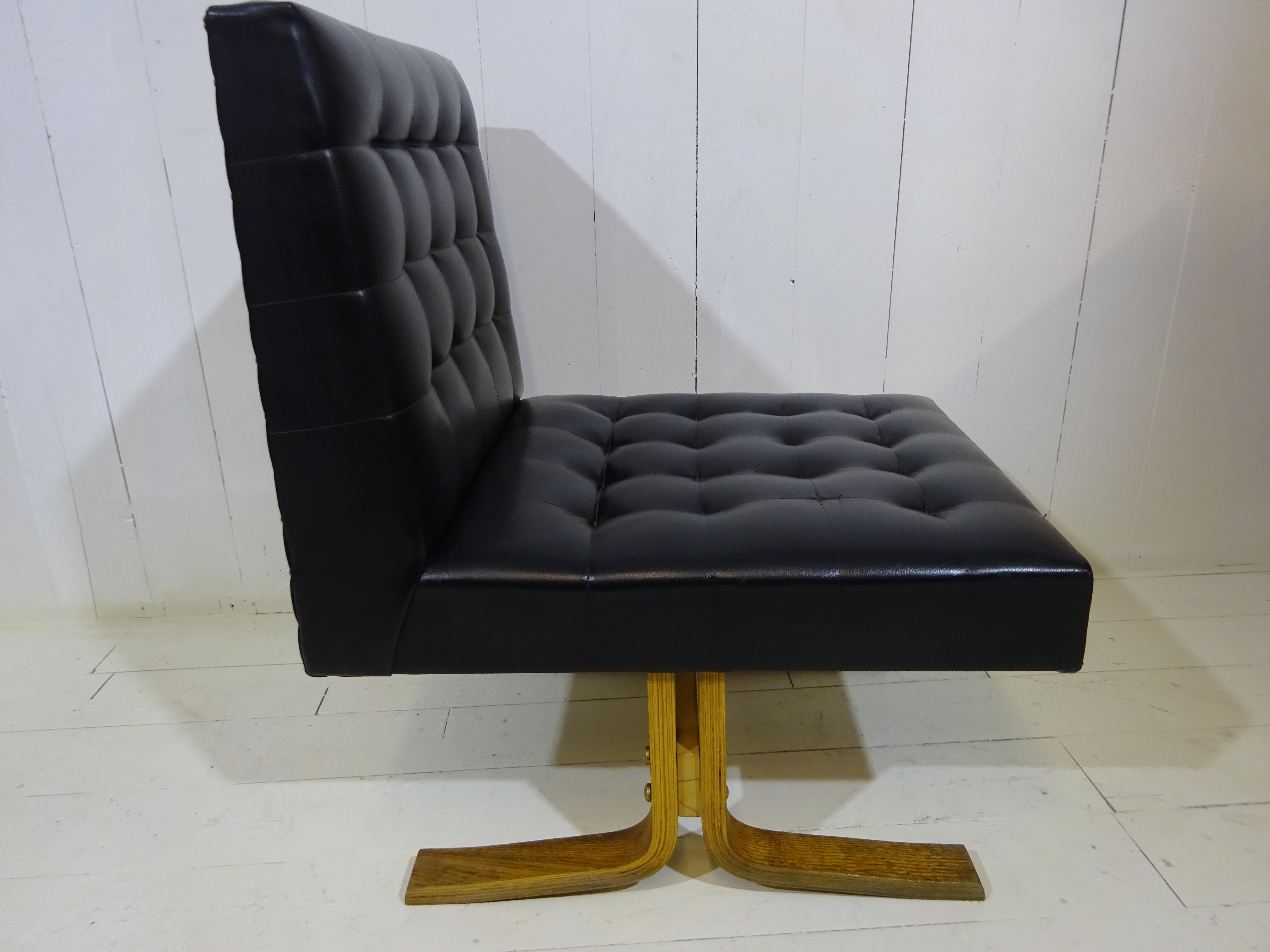 Mid Century Lounge Chair by Ludvik Volak In Good Condition For Sale In Tarleton, GB