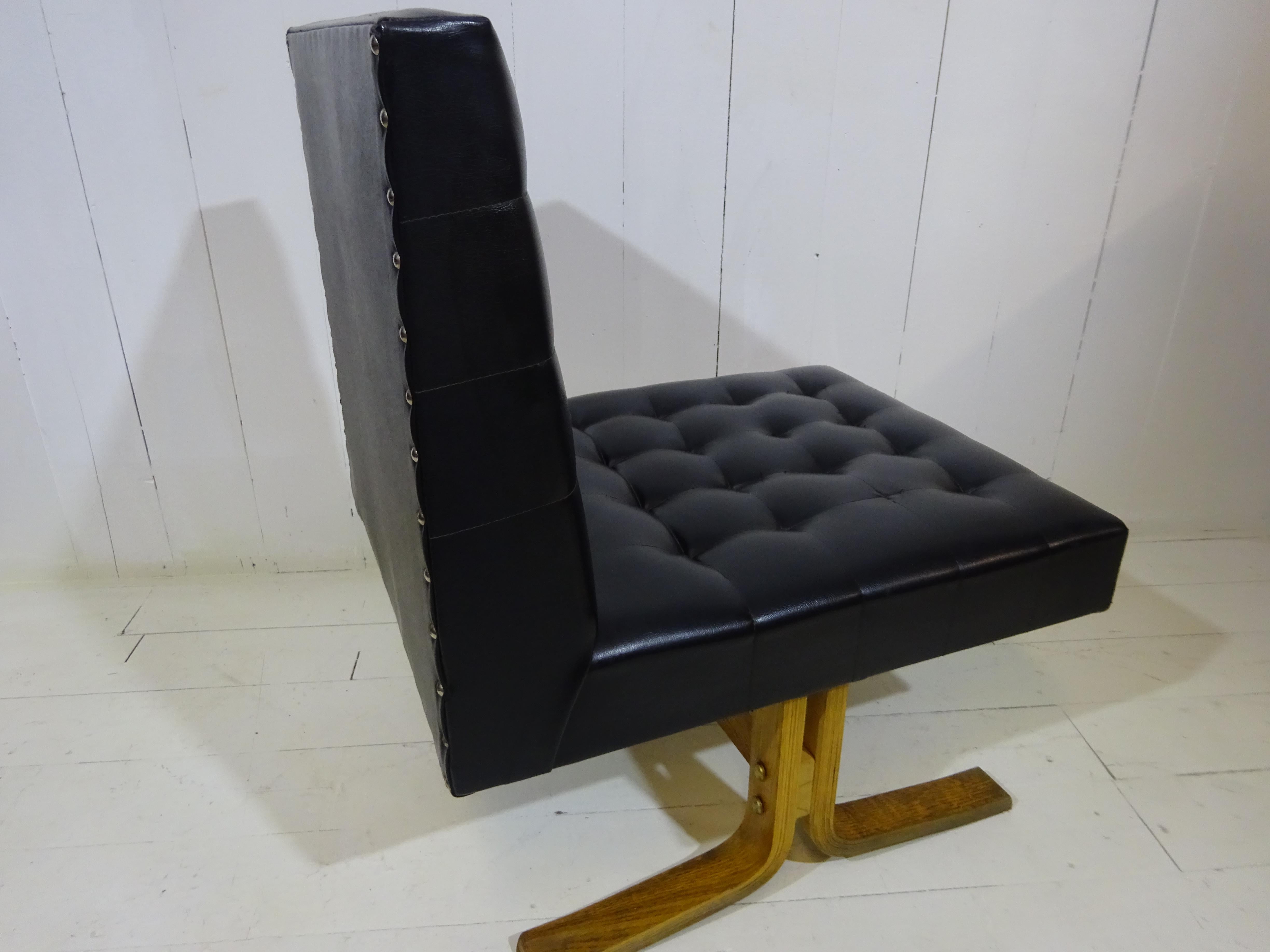 Mid Century Lounge Chair by Ludvik Volak For Sale 1