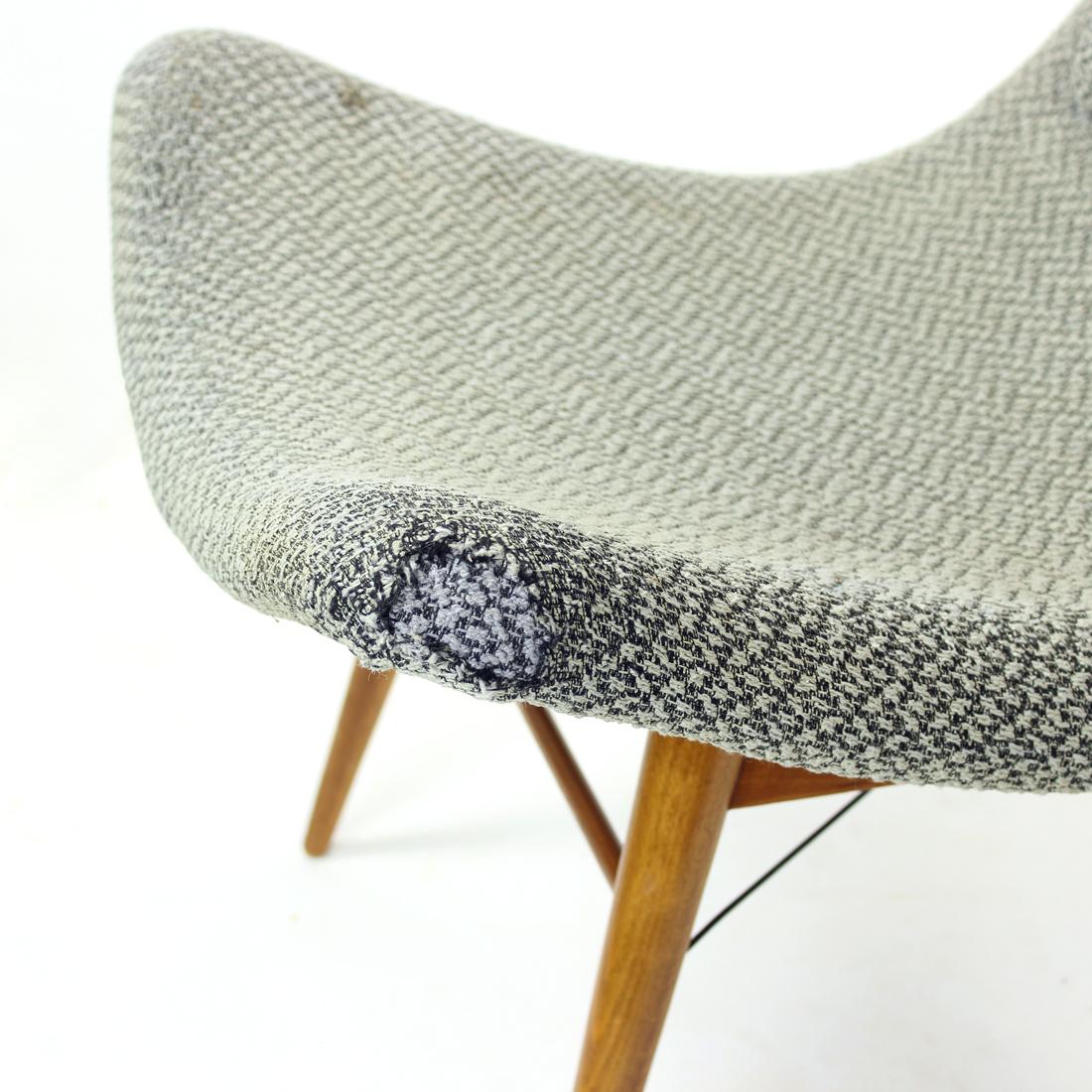 Mid-Century Lounge Chair by Miroslav Navratil for Cesky Nabytek, 1959 For Sale 3