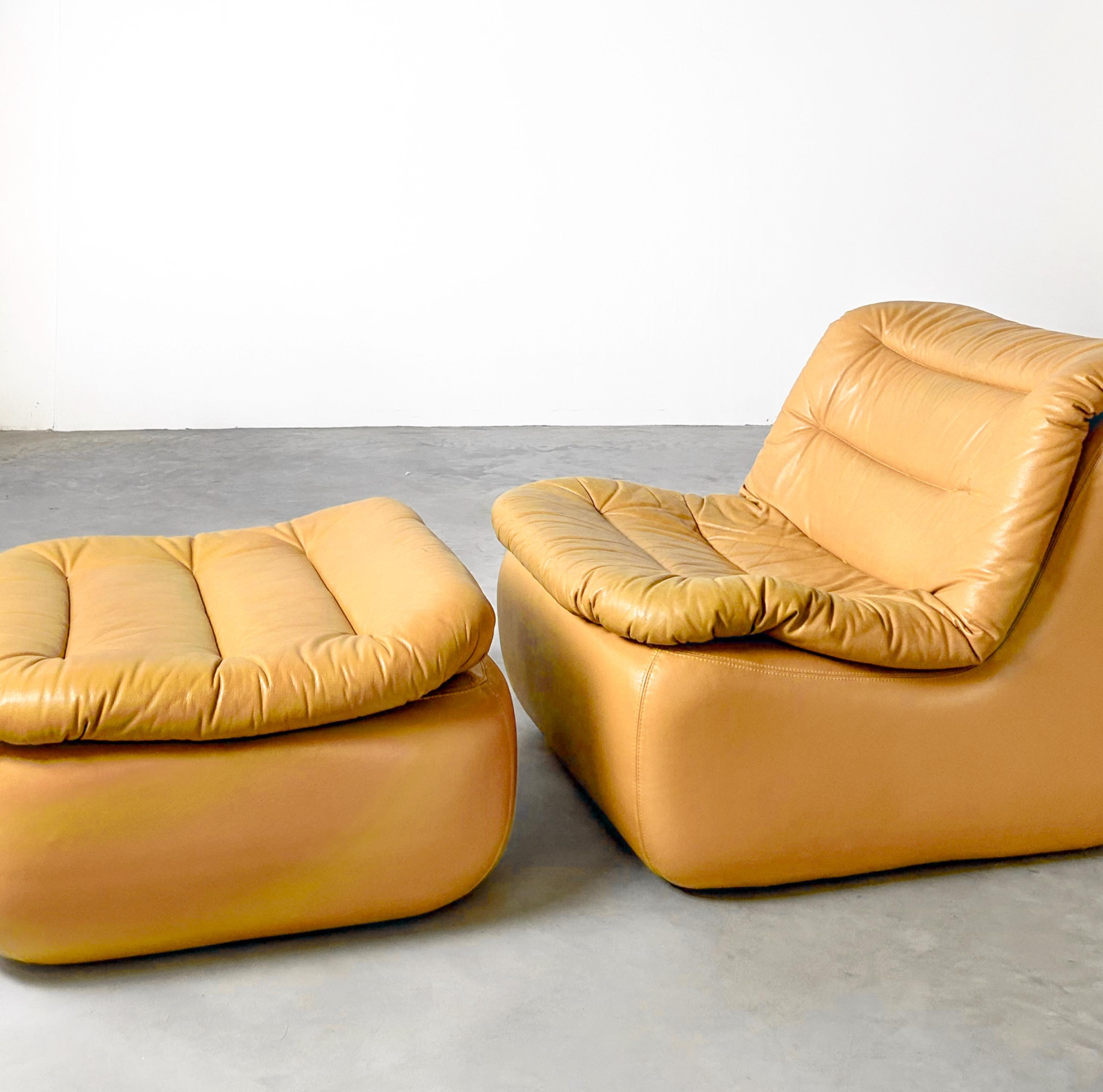 Mid-Century Modern 1970s Style Lounge Chair & Ottoman in Vintage Leather For Sale